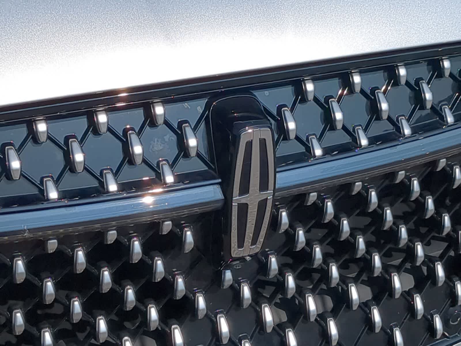 Thumbnail: 2024 Lincoln Nautilus - 16