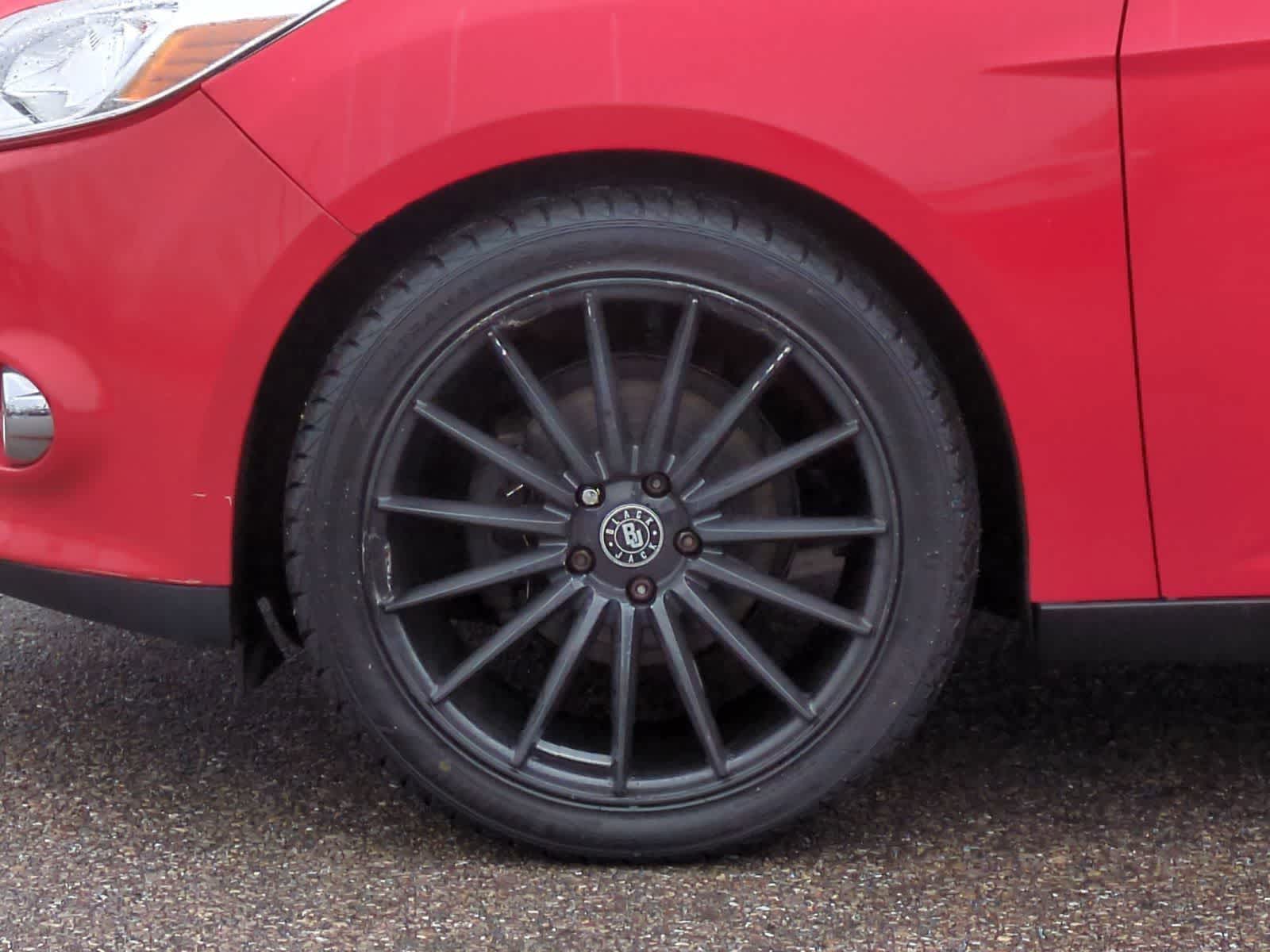 Thumbnail: 2012 Ford Focus - 15