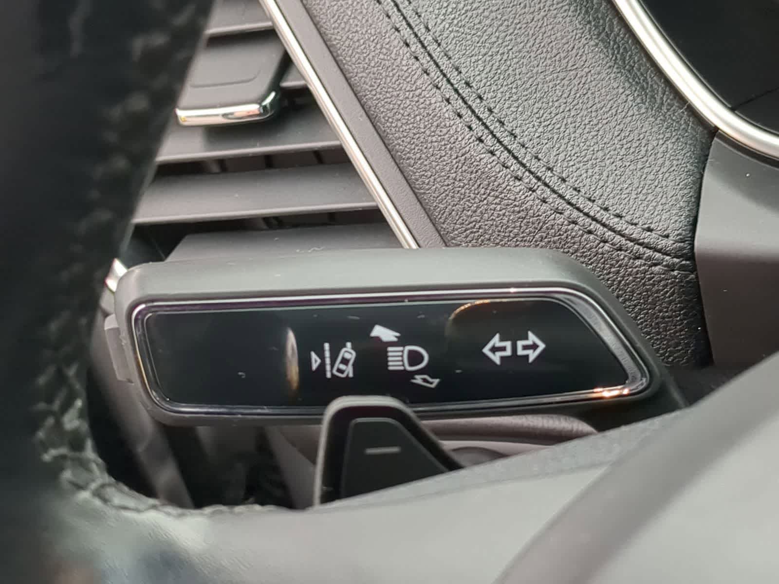 Thumbnail: 2019 Lincoln Nautilus - 31