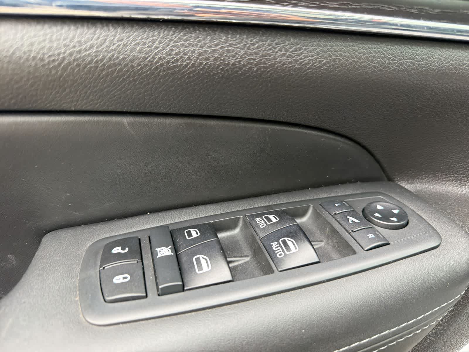 Thumbnail: 2020 Jeep Grand Cherokee - 22