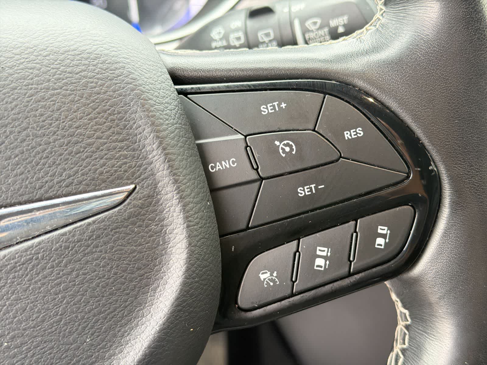 Thumbnail: 2020 Chrysler Pacifica - 31