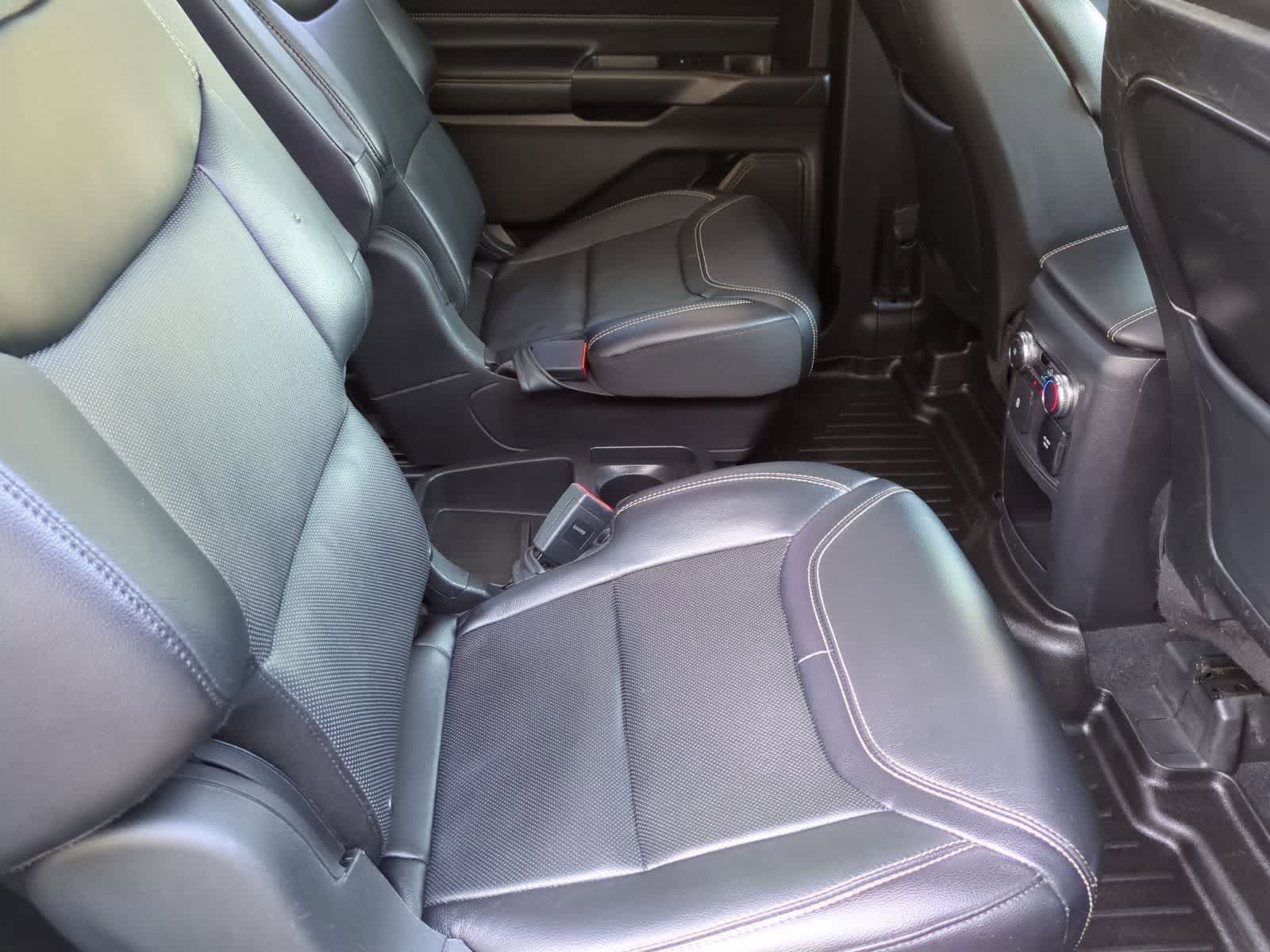 Thumbnail: 2020 Ford Explorer - 27