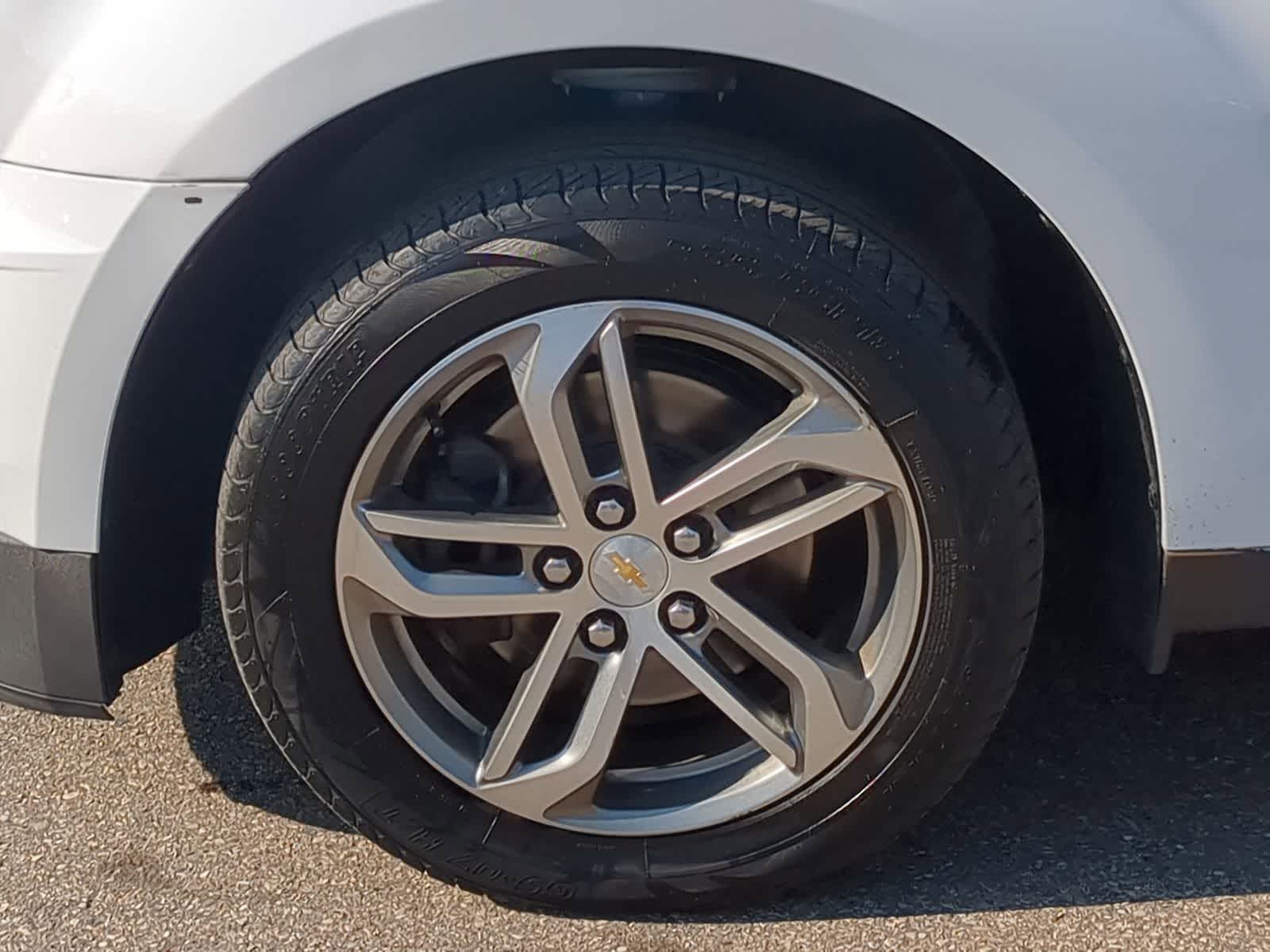 Thumbnail: 2017 Chevrolet Equinox - 18