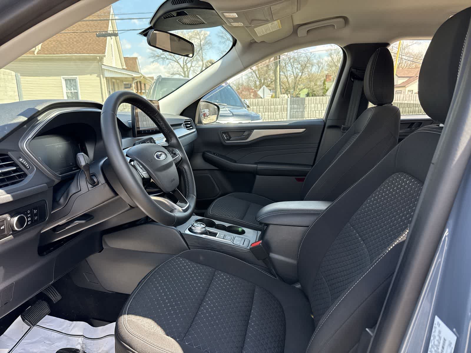 Thumbnail: 2023 Ford Escape - 14