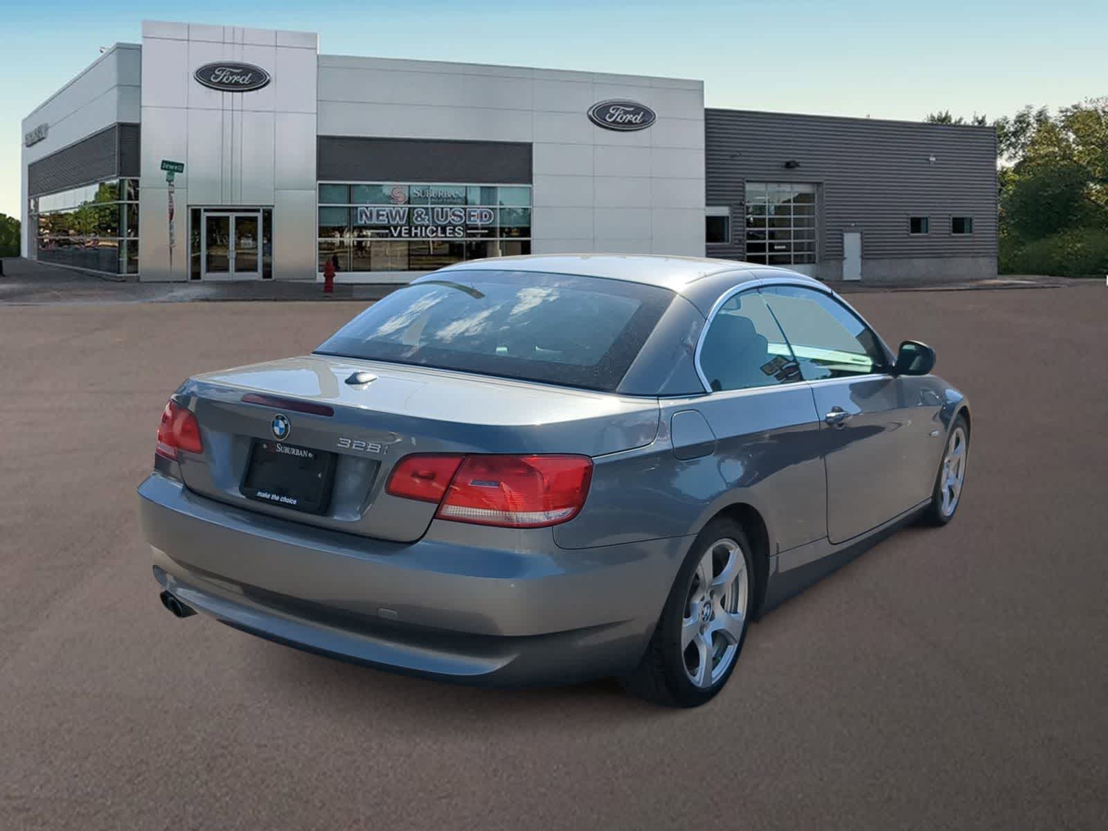 Thumbnail: 2010 BMW 3 Series - 11