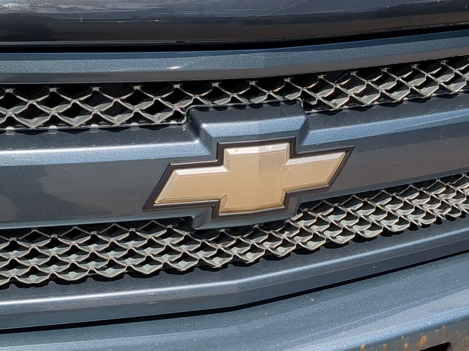 Thumbnail: 2011 Chevrolet Silverado 1500 - 16
