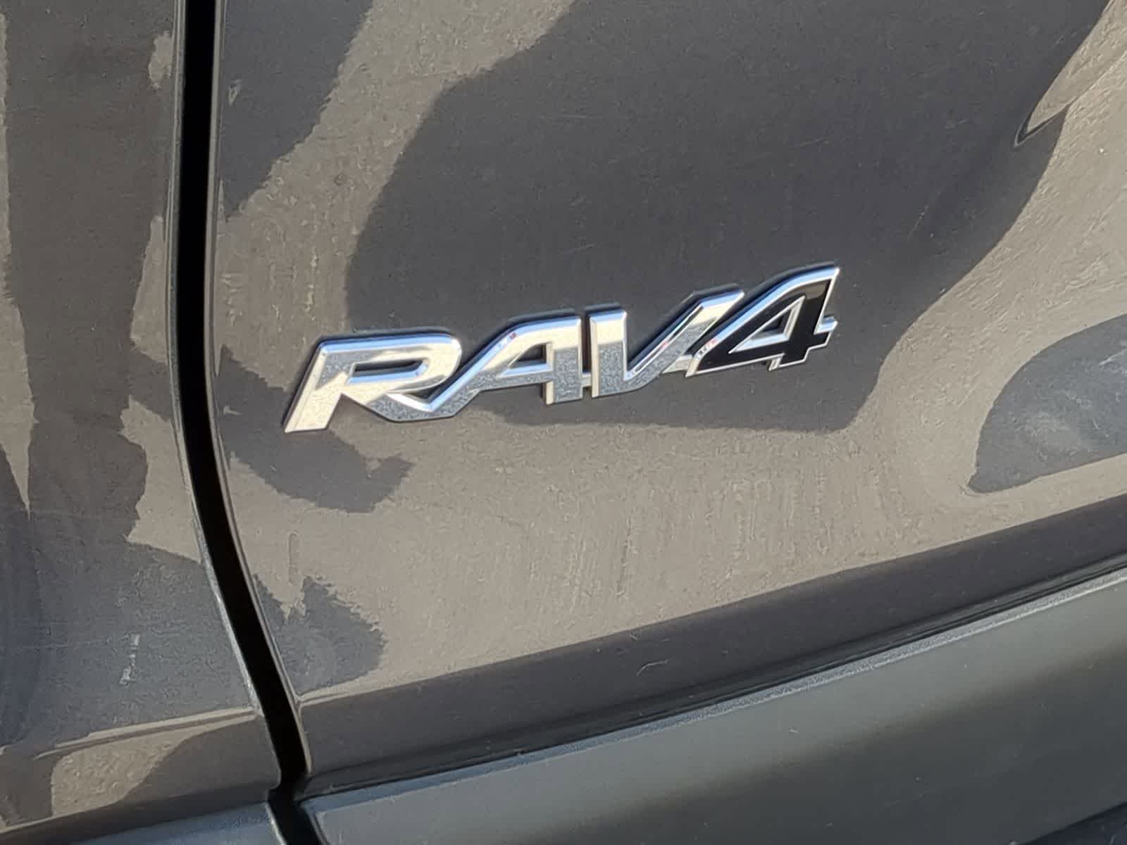 Thumbnail: 2020 Toyota RAV4 - 13