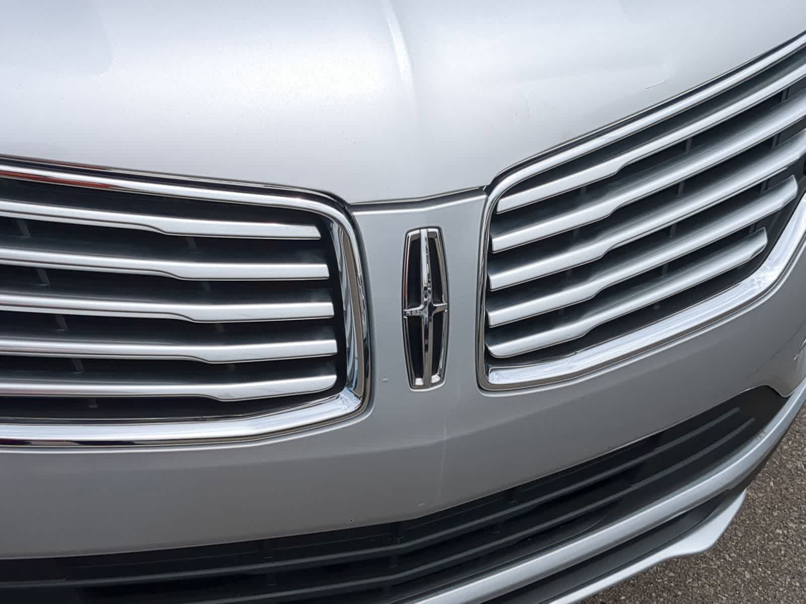 Thumbnail: 2018 Lincoln MKC - 15