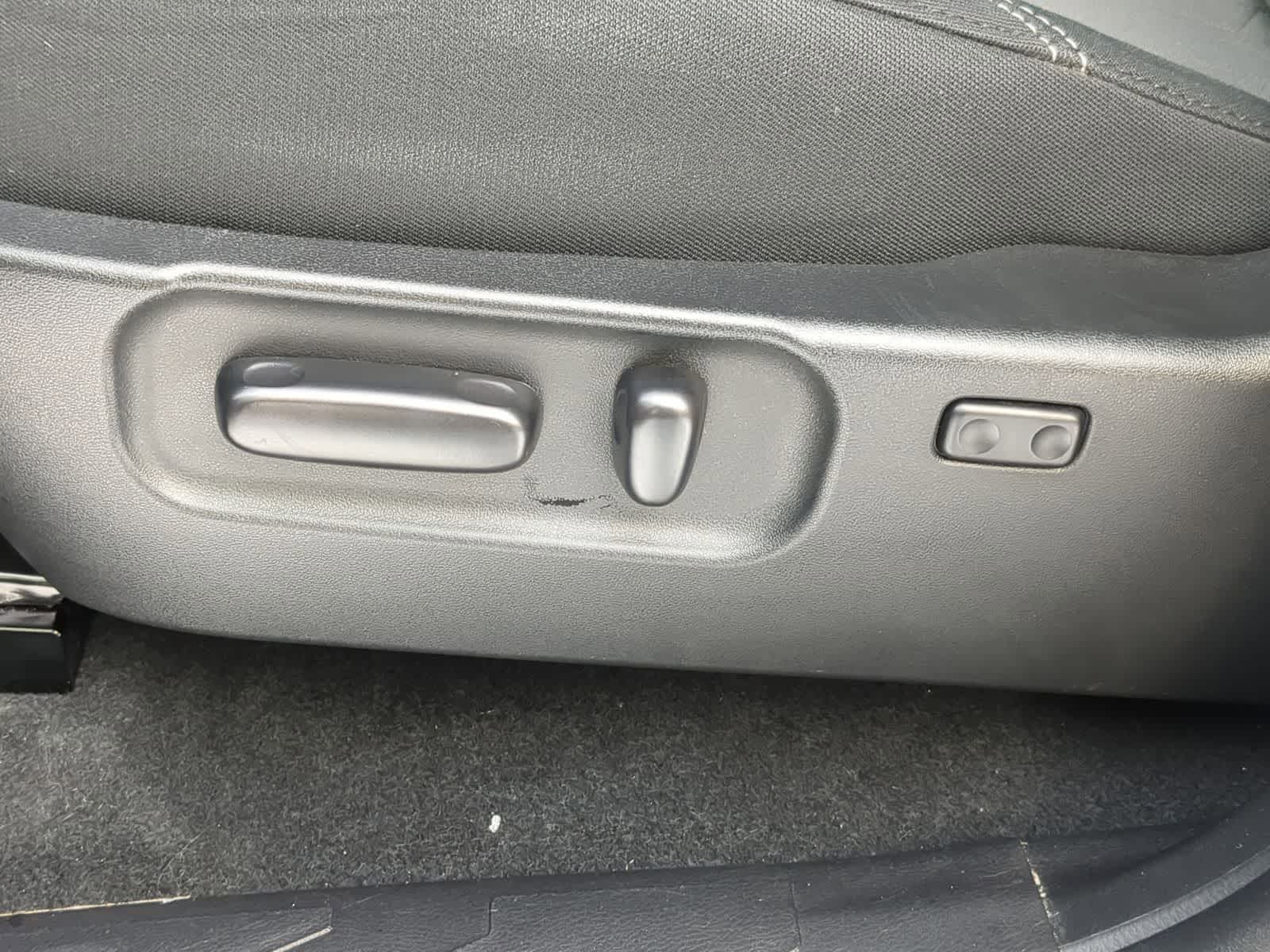 Thumbnail: 2023 Toyota Tacoma - 20