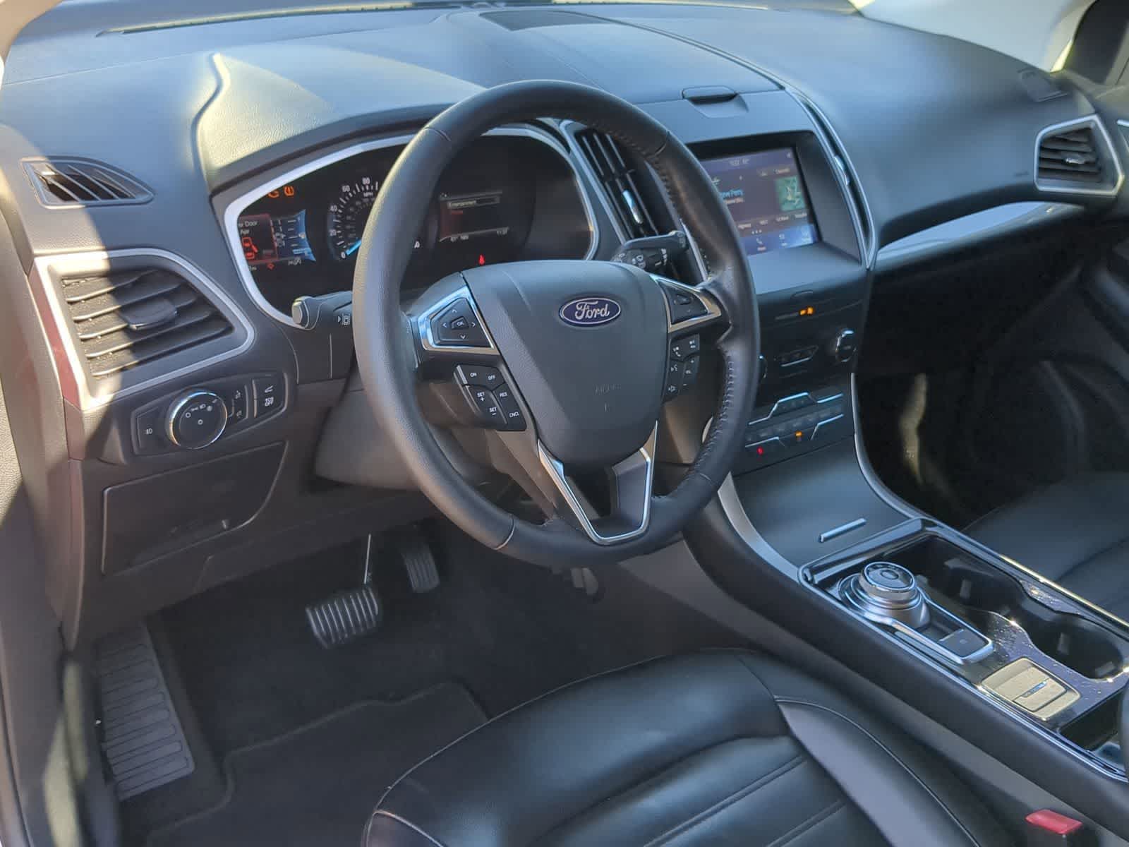 Thumbnail: 2019 Ford Edge - 14