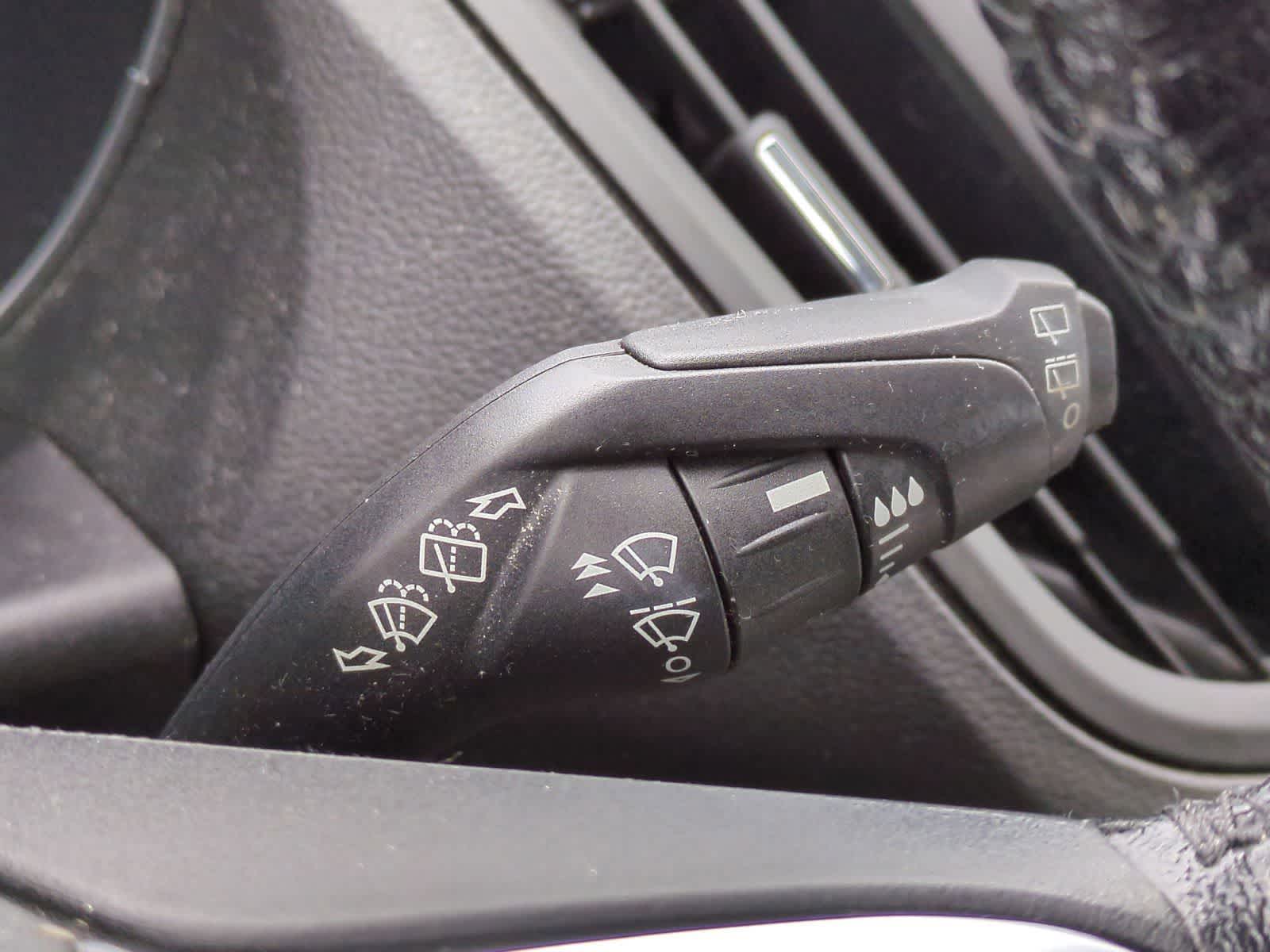 Thumbnail: 2015 Ford Escape - 33