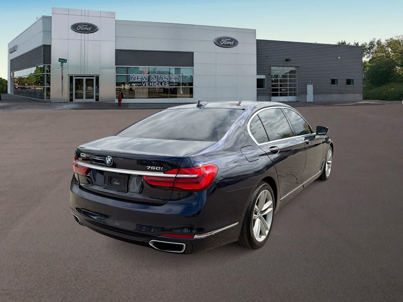 Thumbnail: 2016 BMW 7 Series - 11