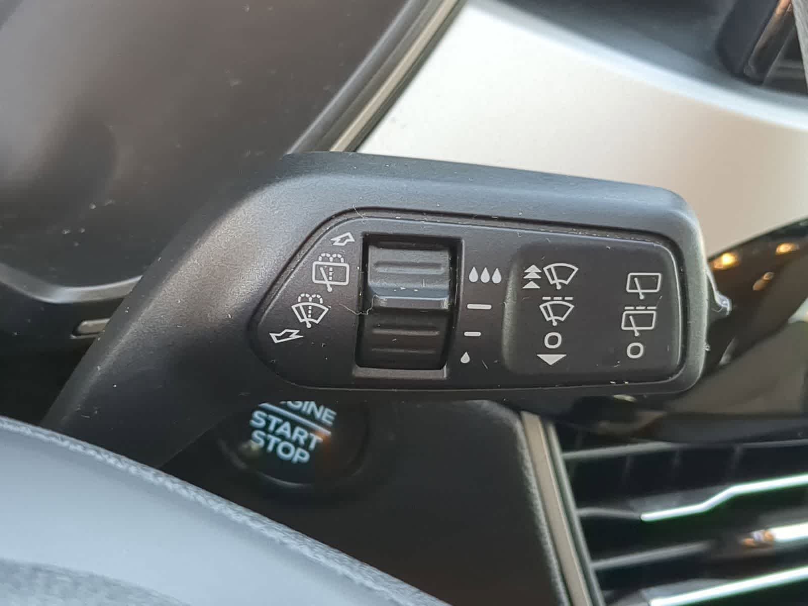 Thumbnail: 2020 Ford Escape - 27