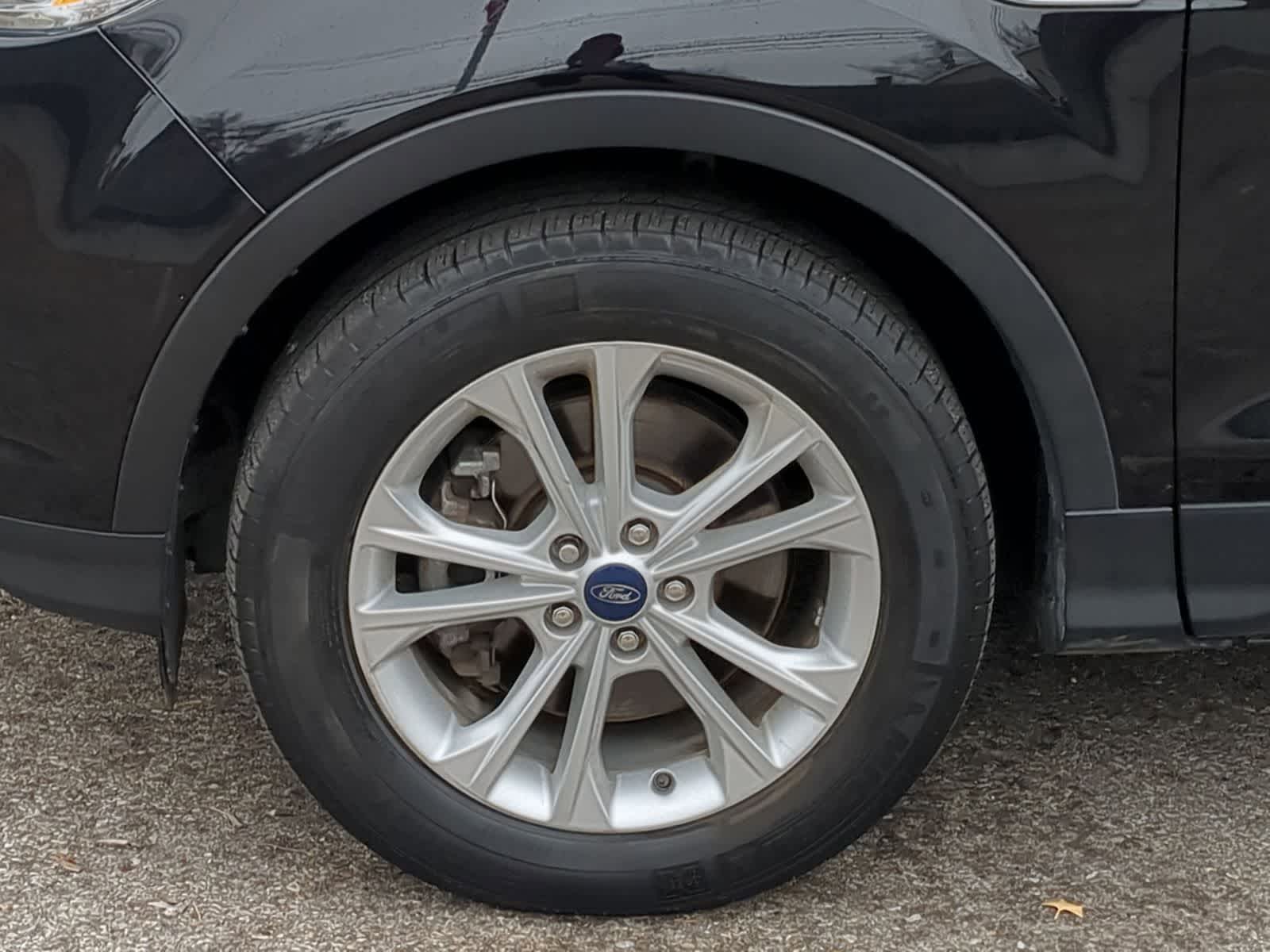 Thumbnail: 2019 Ford Escape - 17