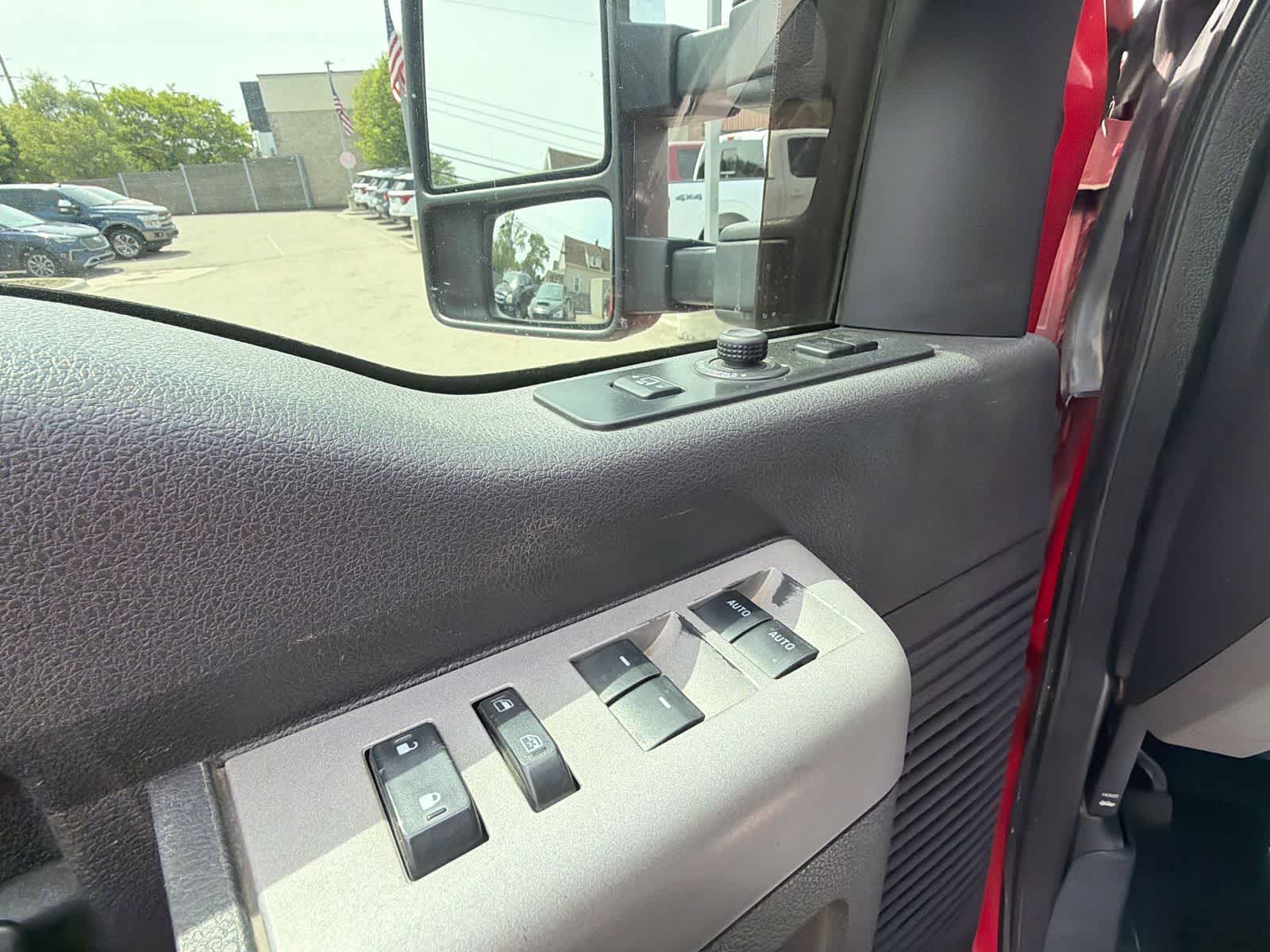 Thumbnail: 2015 Ford Econoline - 18