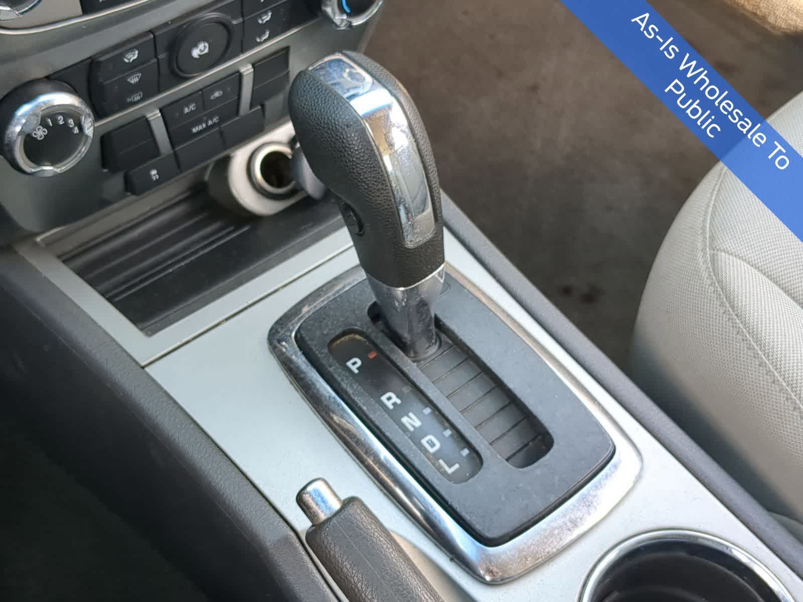 Thumbnail: 2010 Ford Fusion - 27