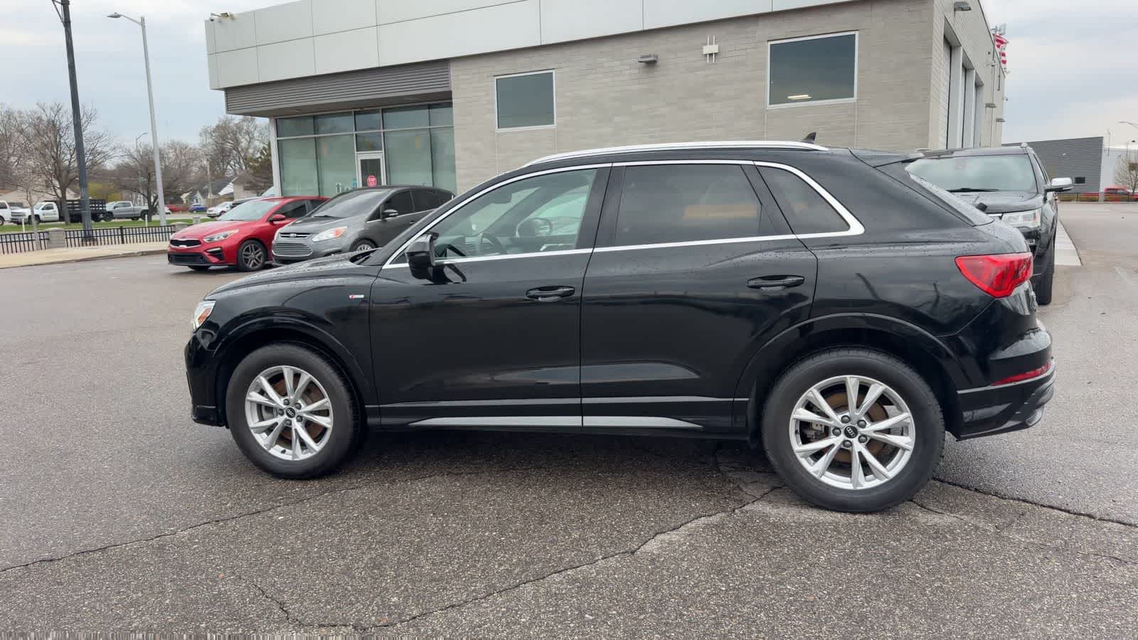 Thumbnail: 2021 Audi Q3 - 7