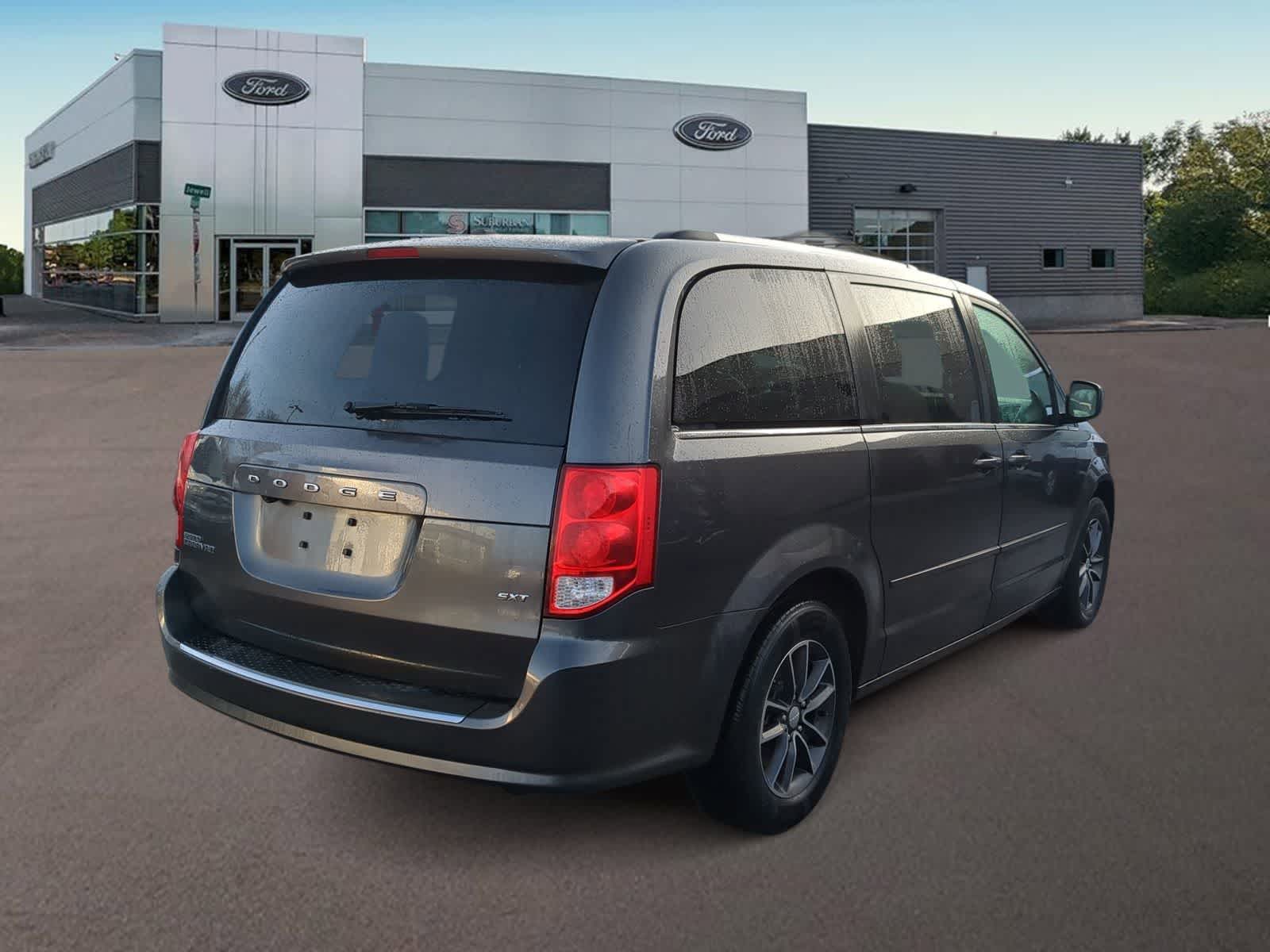Thumbnail: 2017 Dodge Grand Caravan - 11