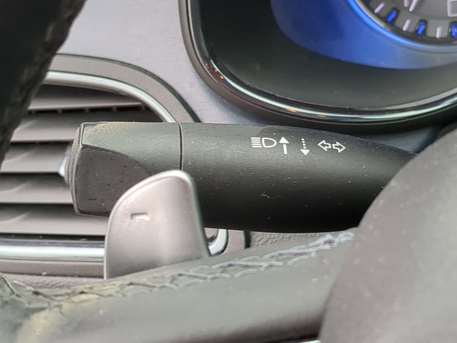 Thumbnail: 2016 Chrysler 200 - 32