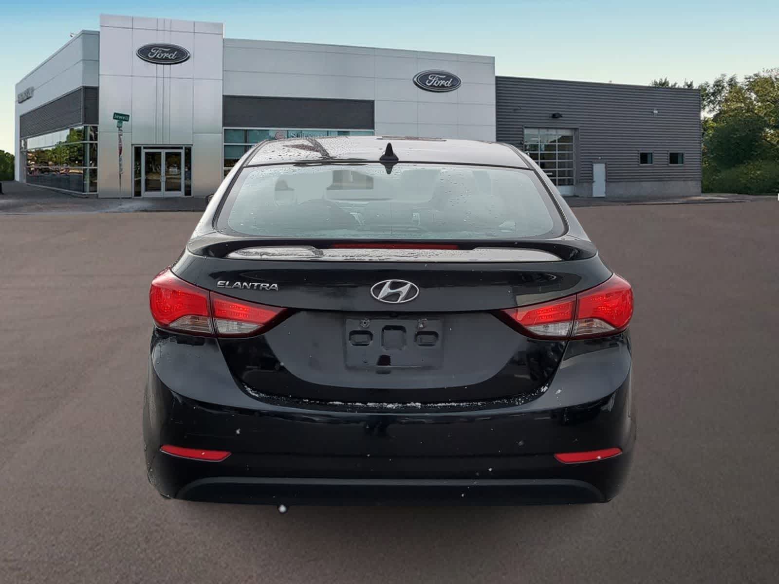 Thumbnail: 2015 Hyundai Elantra - 10