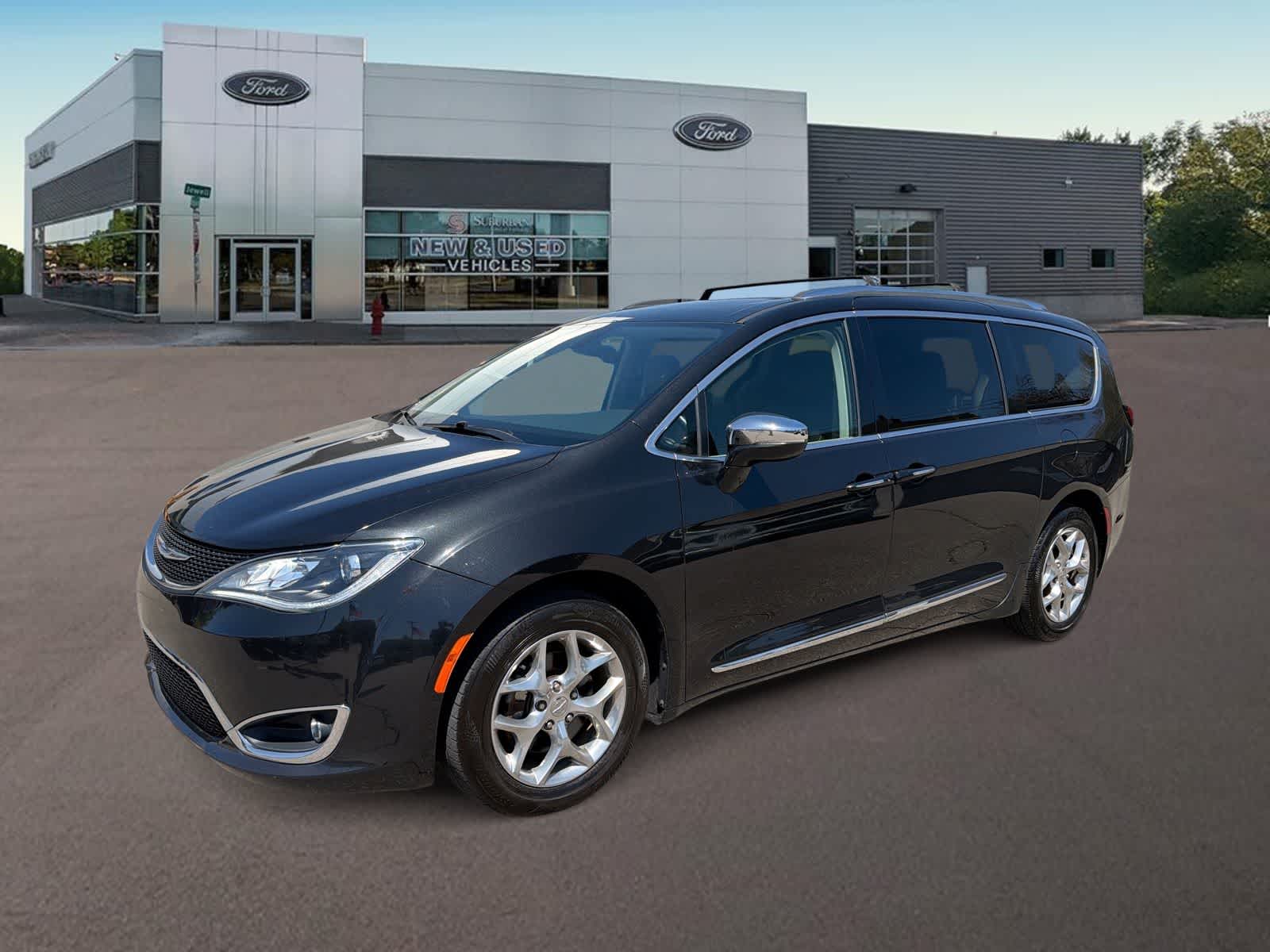 2018 Chrysler Pacifica Limited -
                  Ferndale, MI