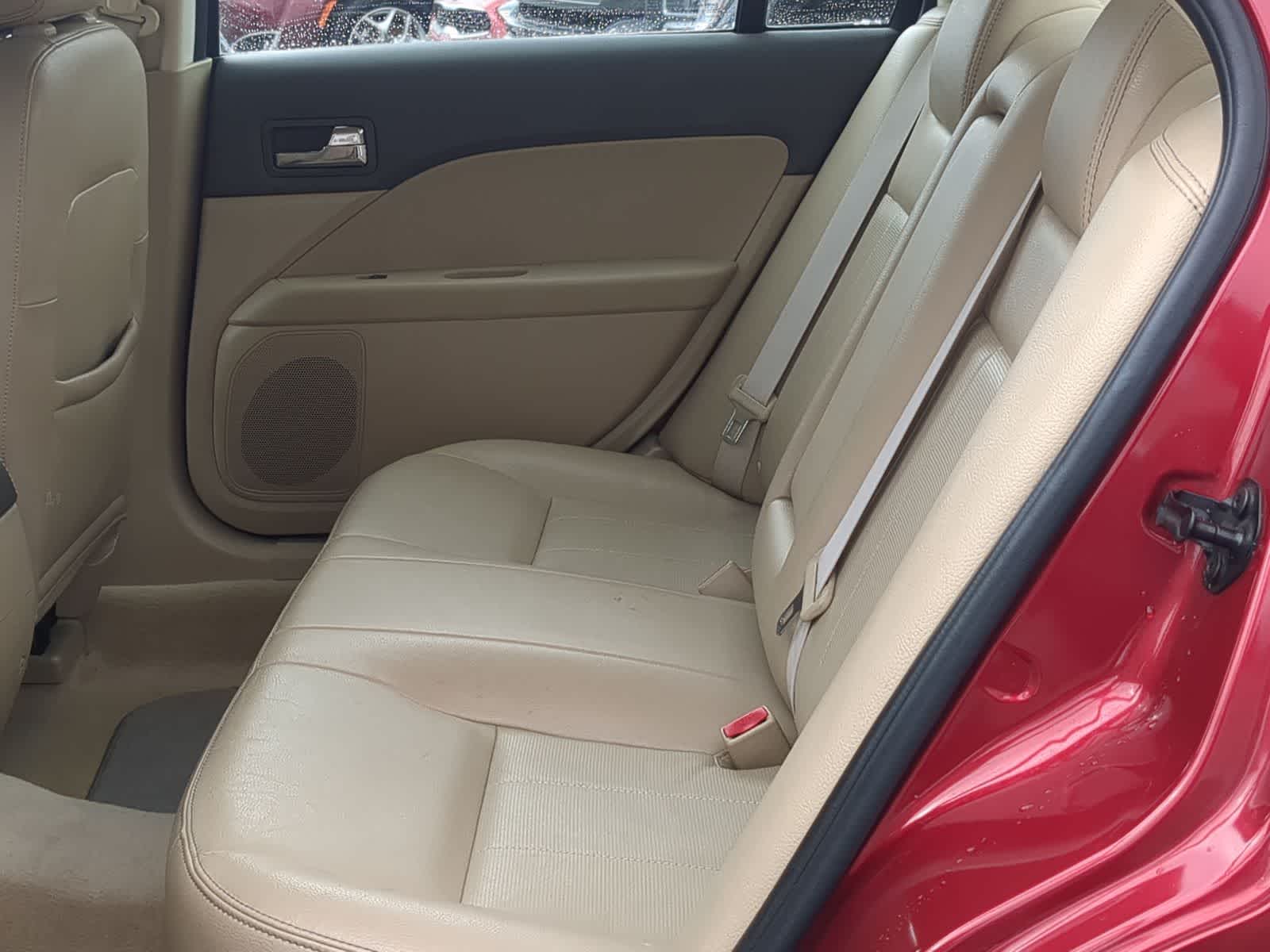 Thumbnail: 2009 Mercury Milan - 21