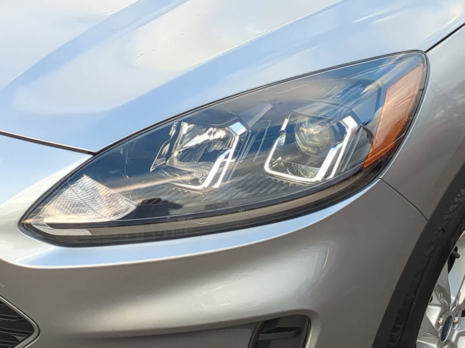 Thumbnail: 2022 Ford Escape - 14