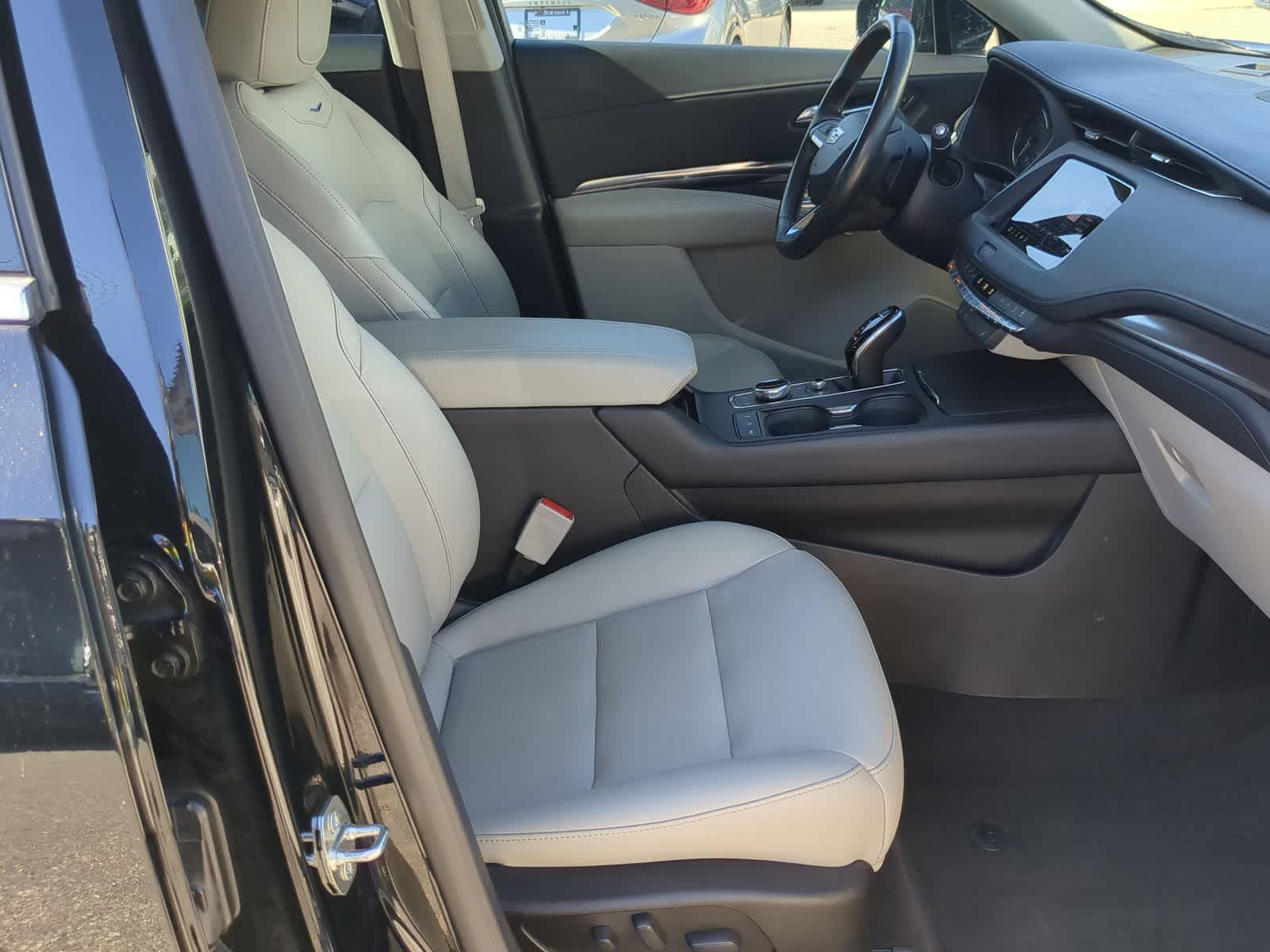 Thumbnail: 2020 Cadillac XT4 - 24