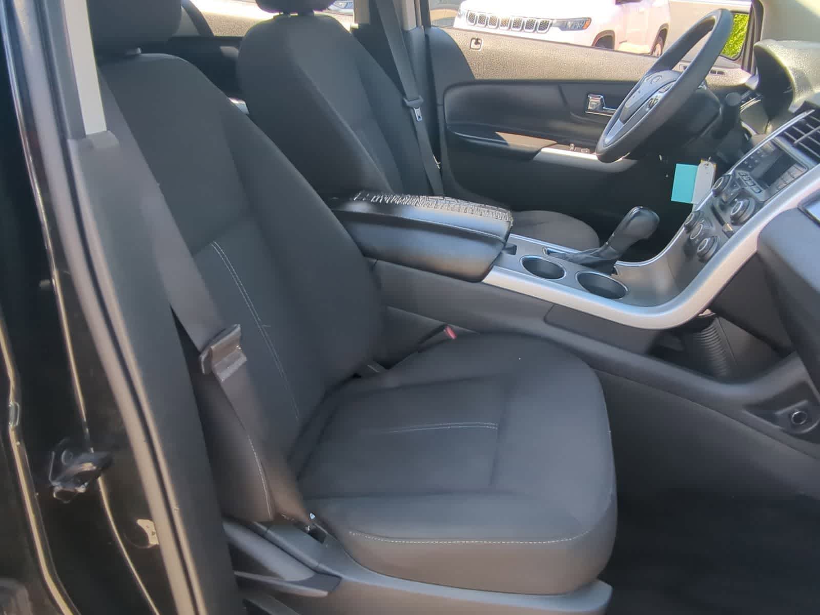 Thumbnail: 2012 Ford Edge - 23