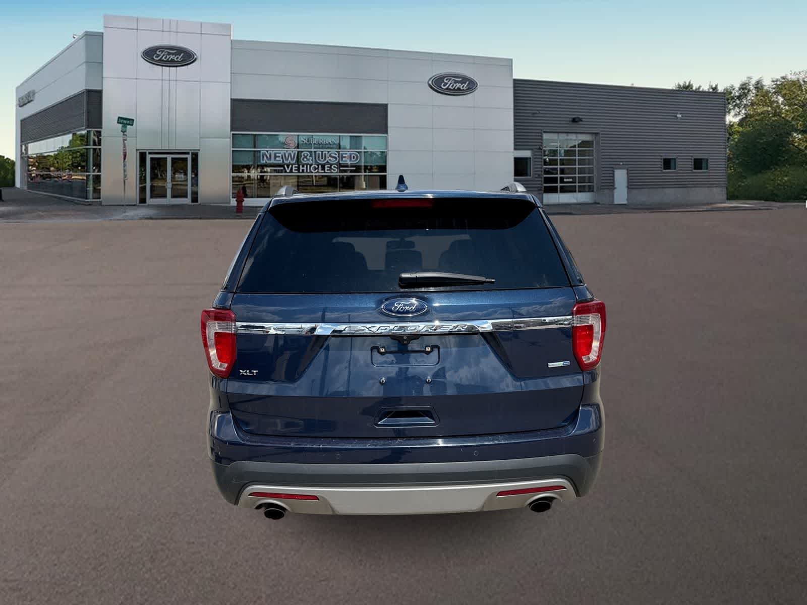 Thumbnail: 2017 Ford Explorer - 10