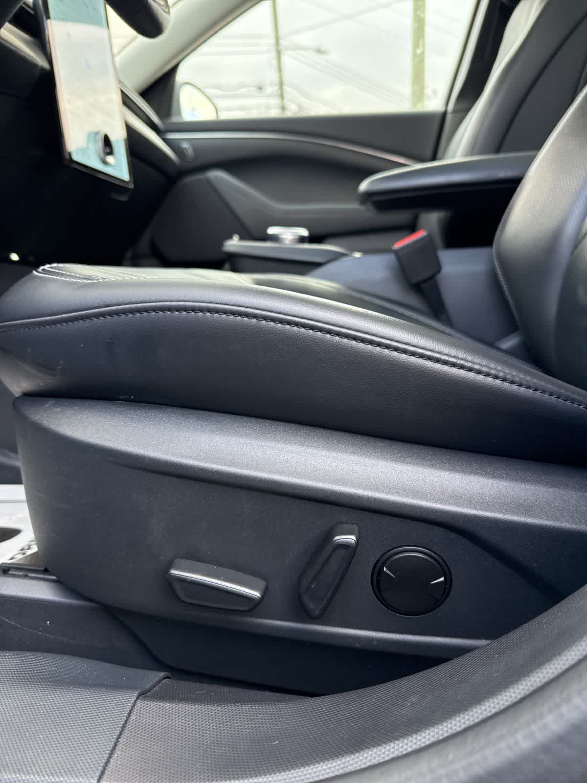 Thumbnail: 2022 Ford Mustang Mach-E - 11