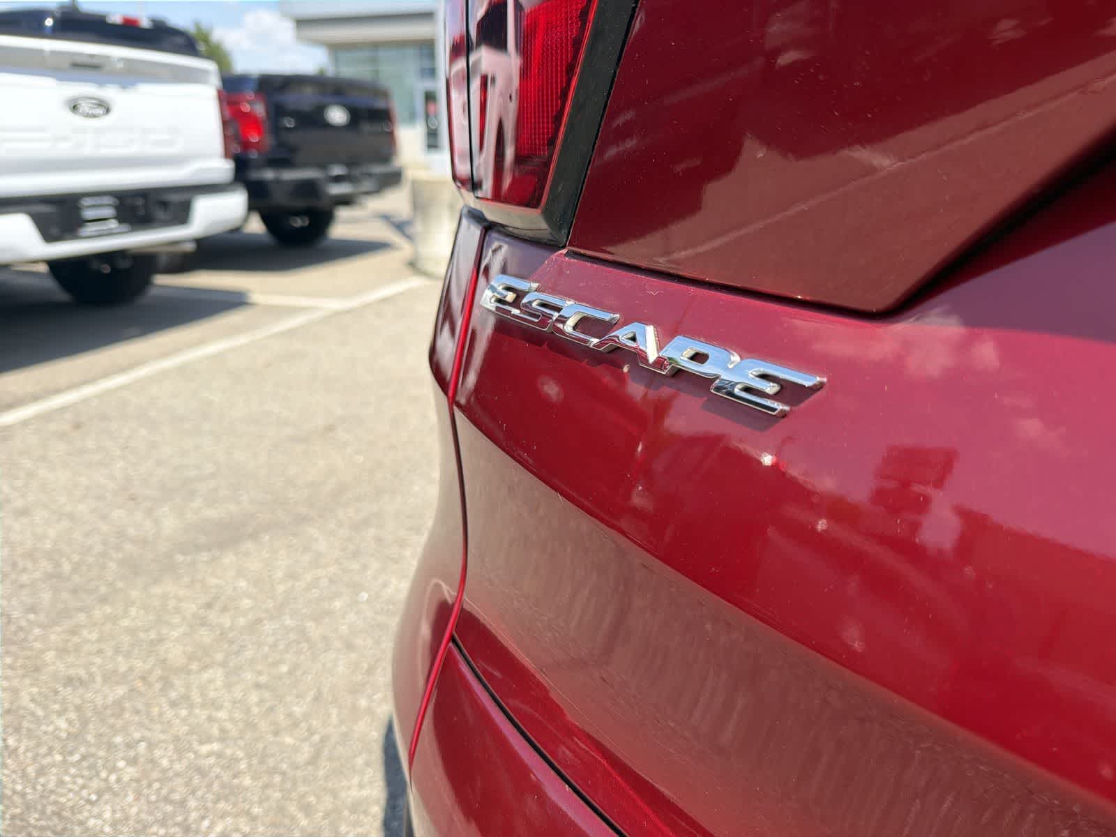 Thumbnail: 2019 Ford Escape - 17