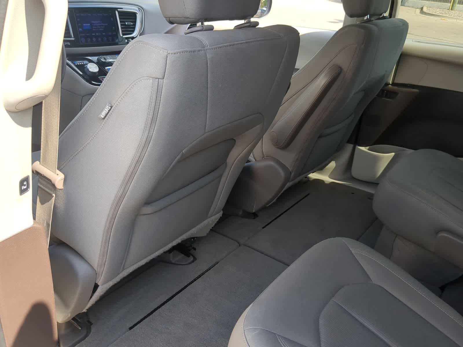 Thumbnail: 2017 Chrysler Pacifica - 23