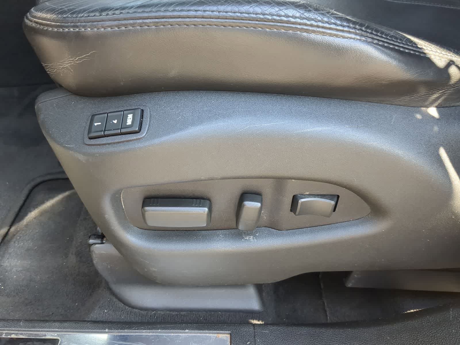 Thumbnail: 2010 Cadillac SRX - 23