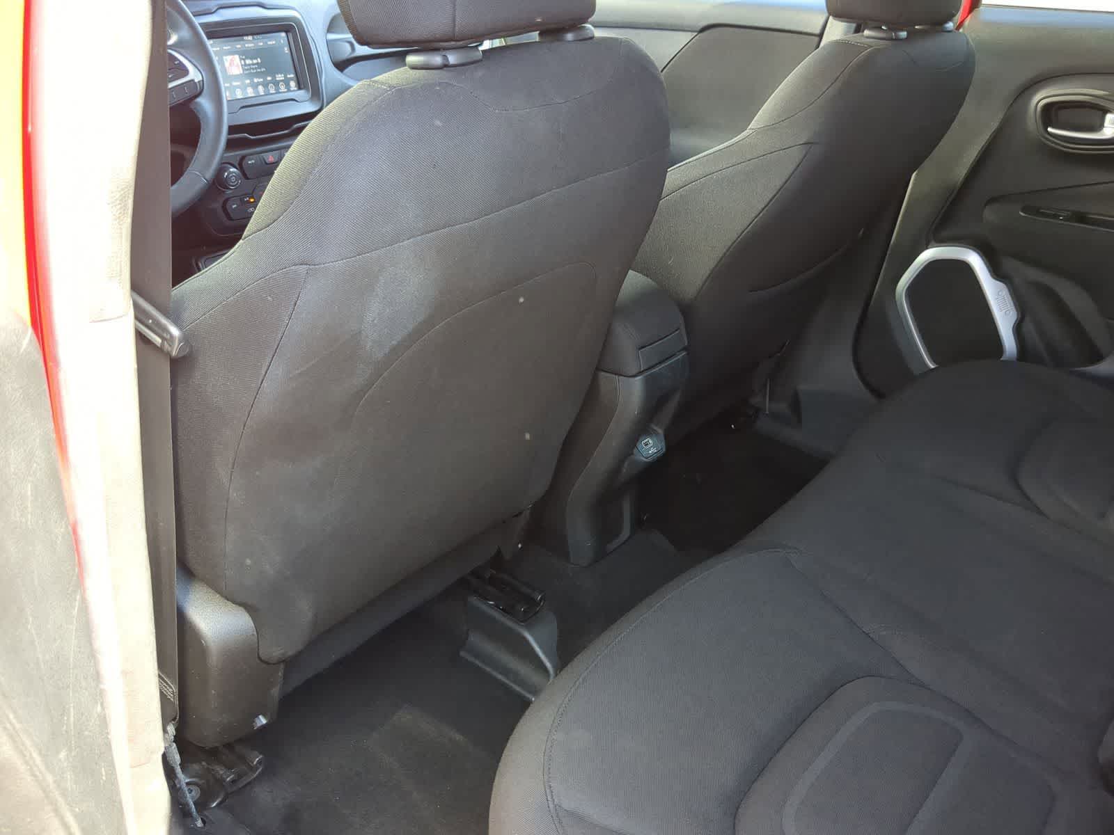 Thumbnail: 2019 Jeep Renegade - 19