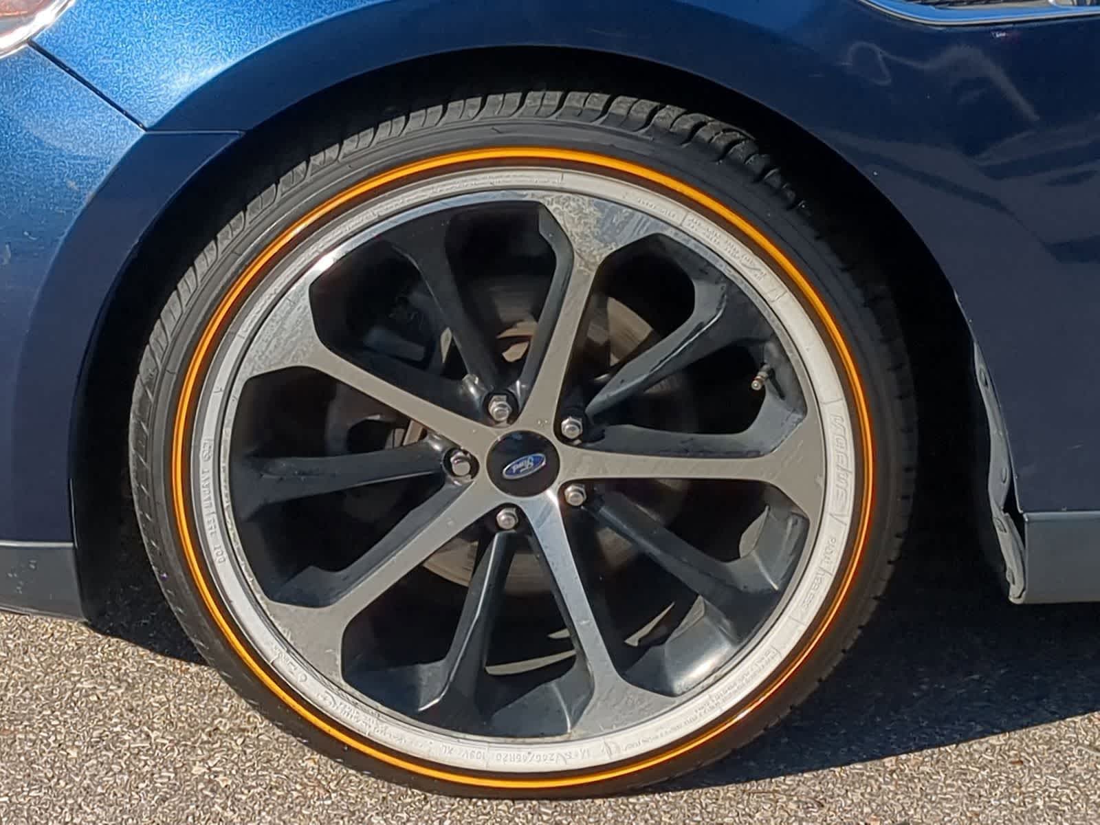 Thumbnail: 2016 Ford Taurus - 18