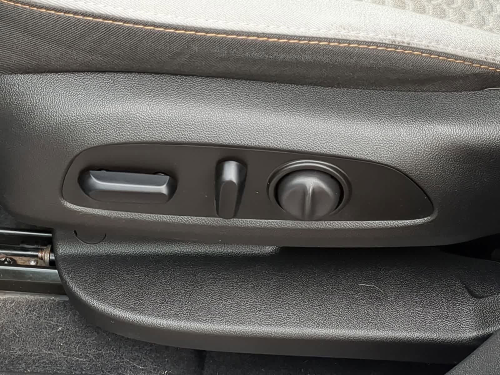 Thumbnail: 2019 GMC Terrain - 17