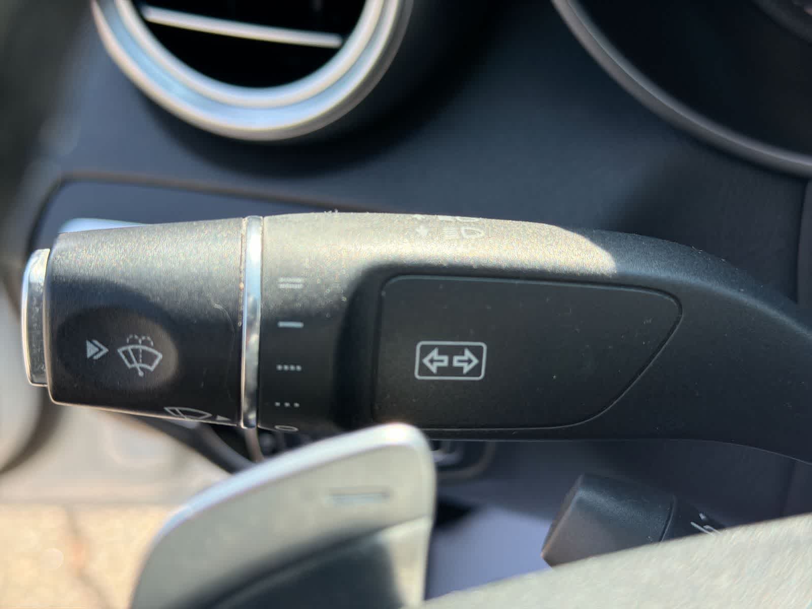 Thumbnail: 2015 Mercedes-Benz C-Class - 31