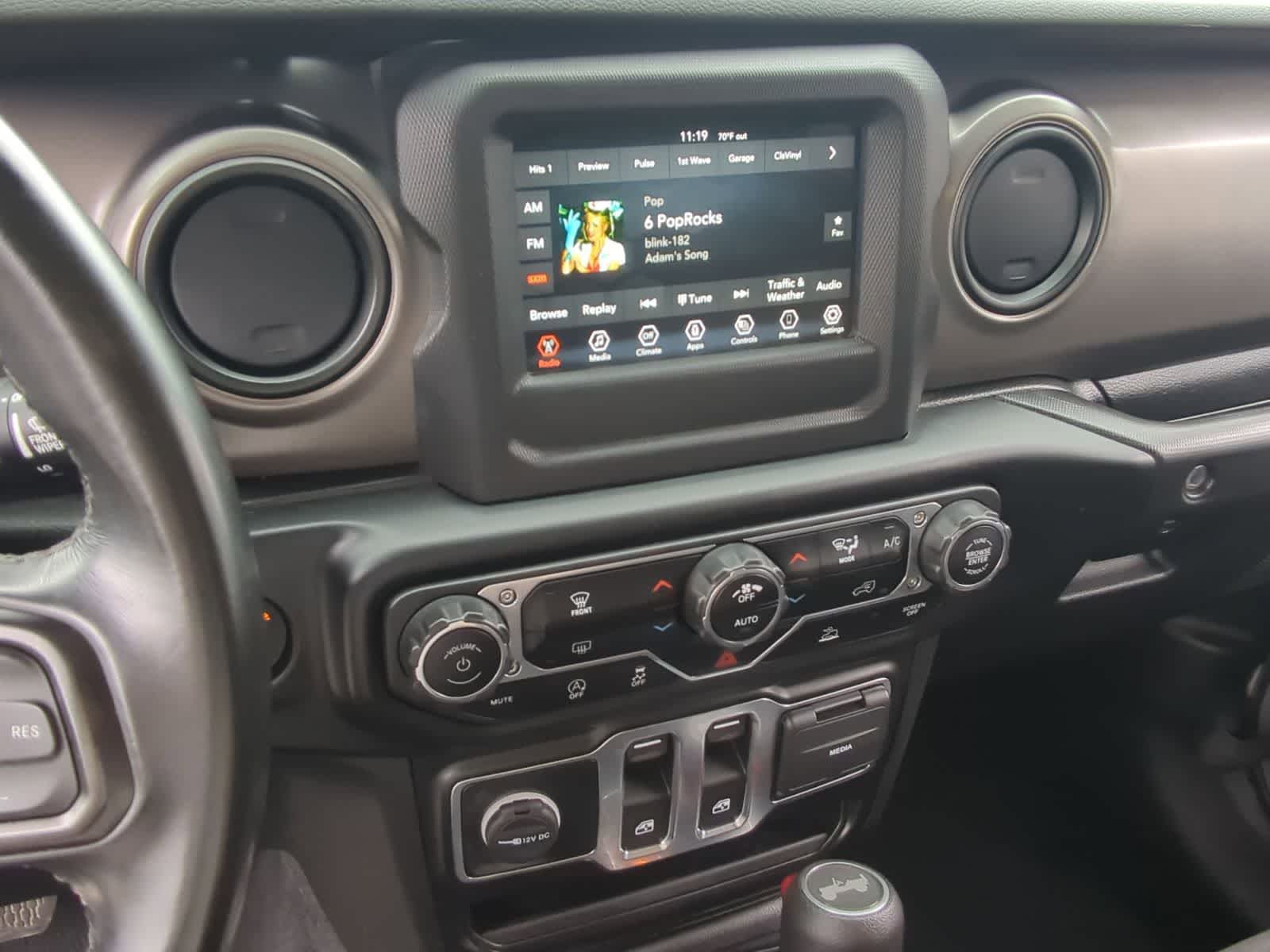 Thumbnail: 2021 Jeep Wrangler - 32