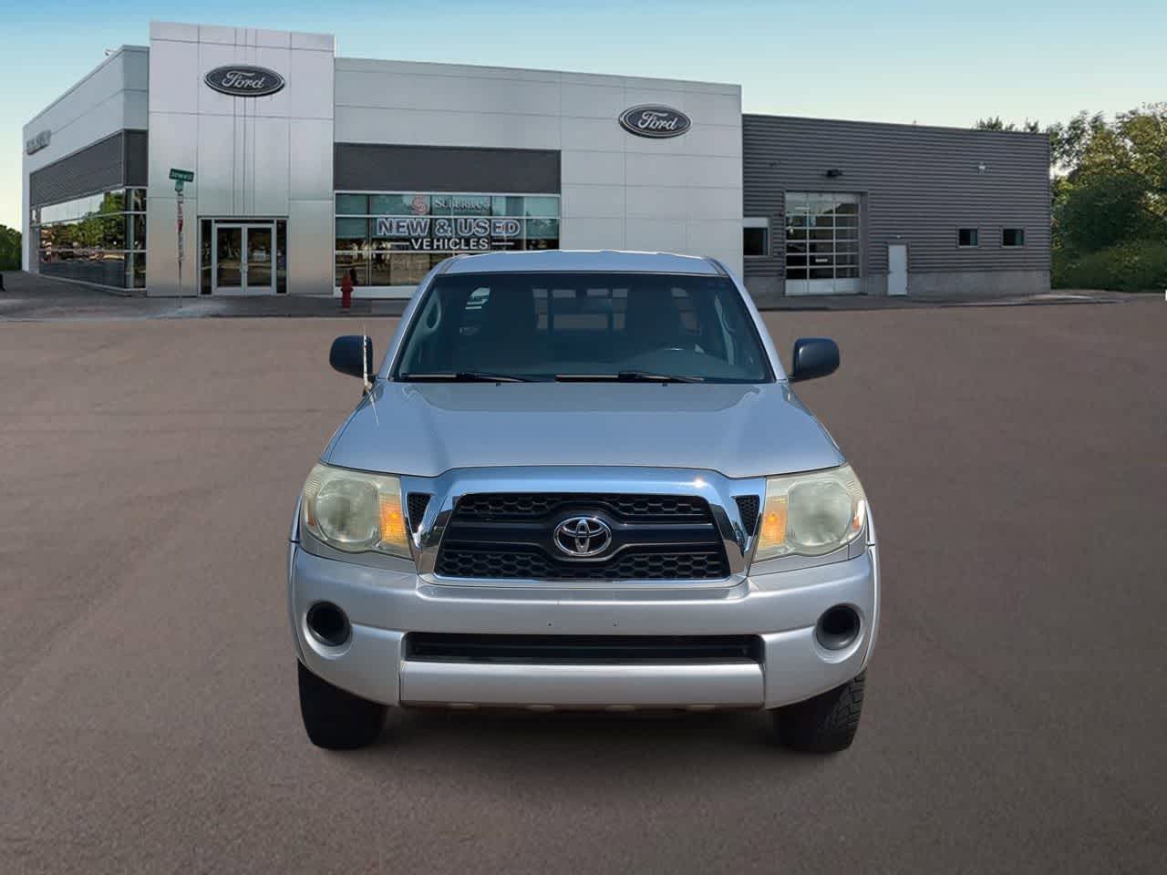 Thumbnail: 2011 Toyota Tacoma - 3