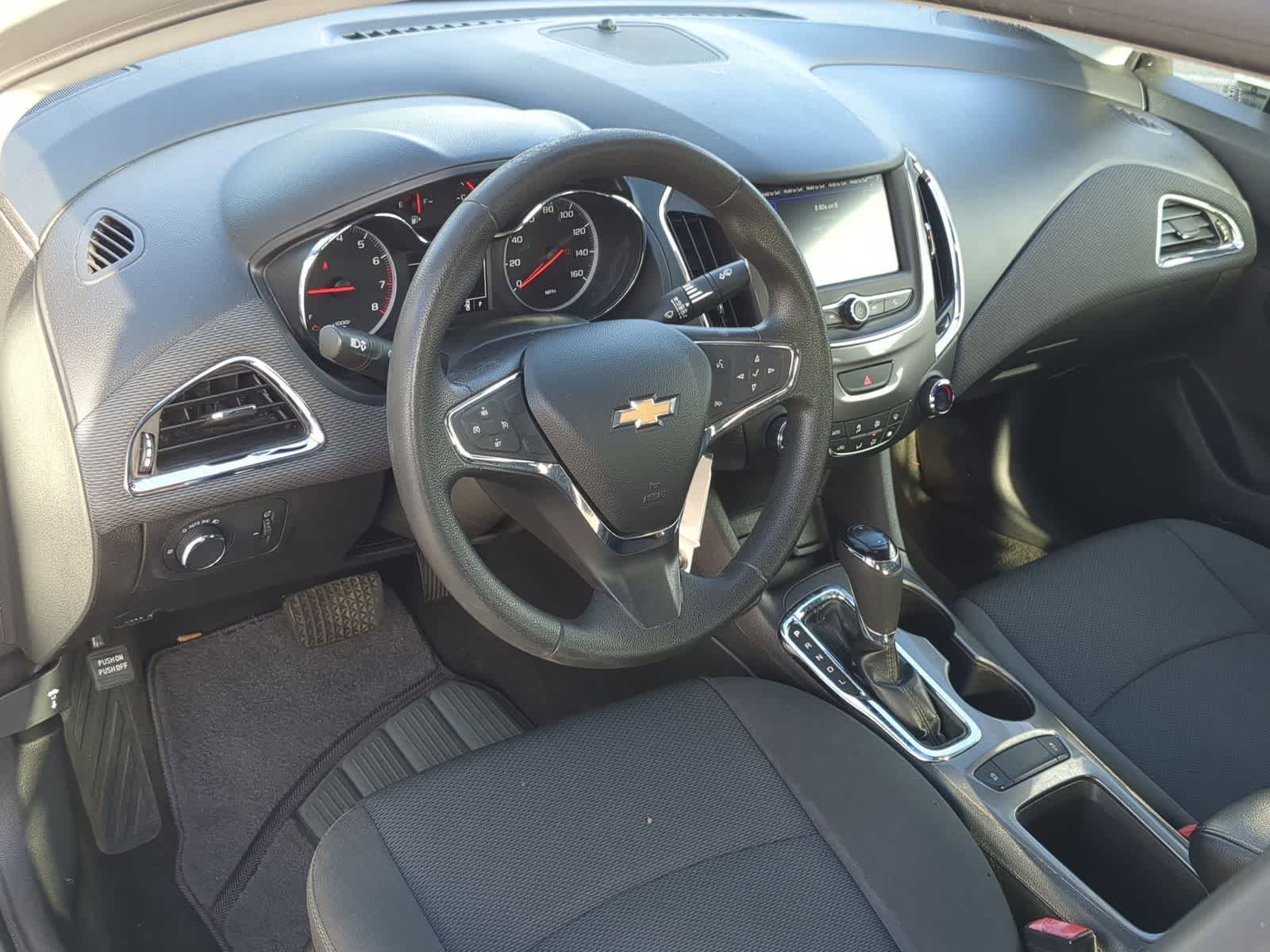 Thumbnail: 2019 Chevrolet Cruze - 13