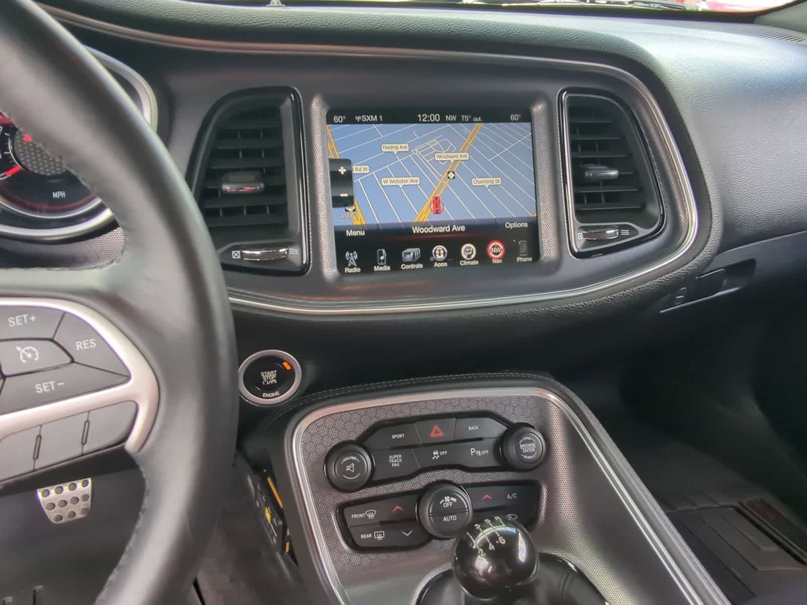 Thumbnail: 2016 Dodge Challenger - 27