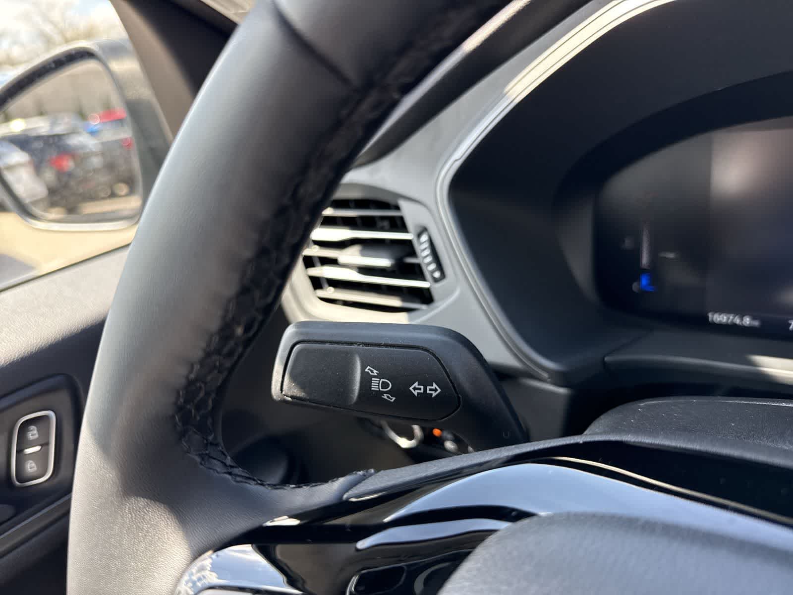 Thumbnail: 2023 Ford Escape - 31
