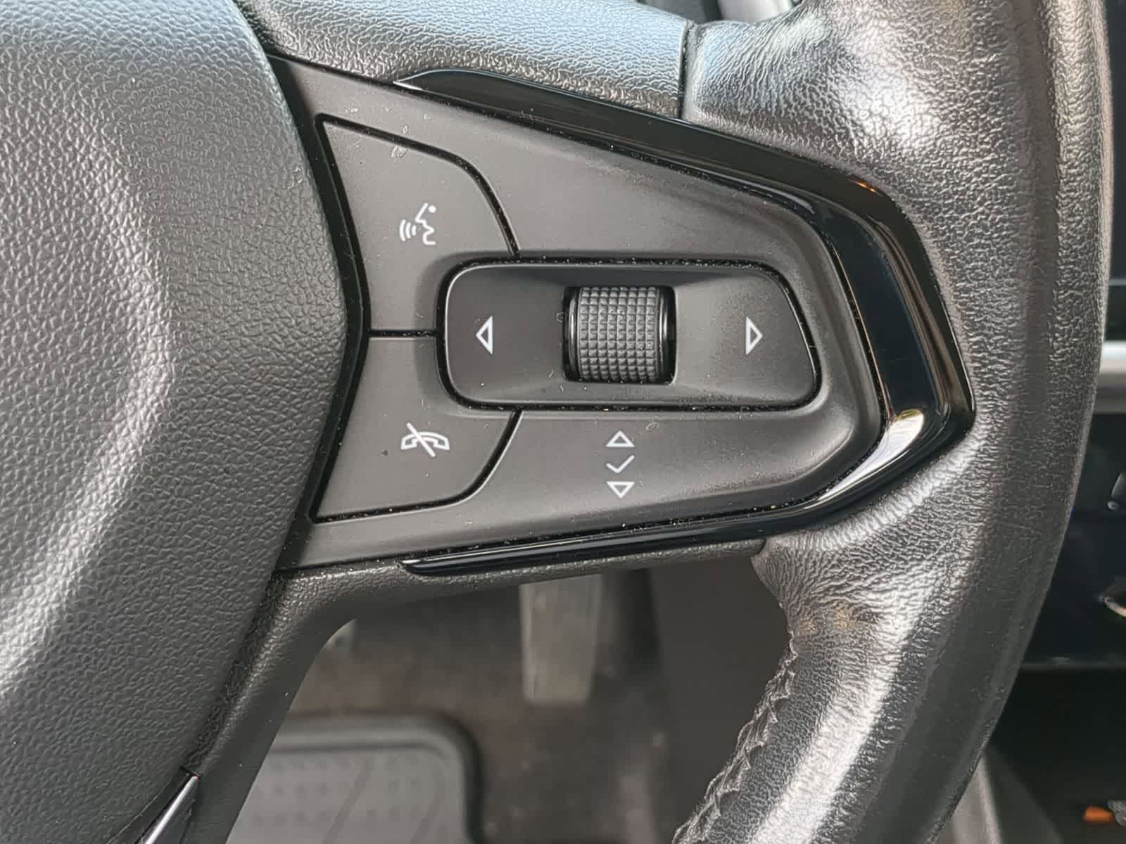 Thumbnail: 2022 Chevrolet Bolt EUV - 32