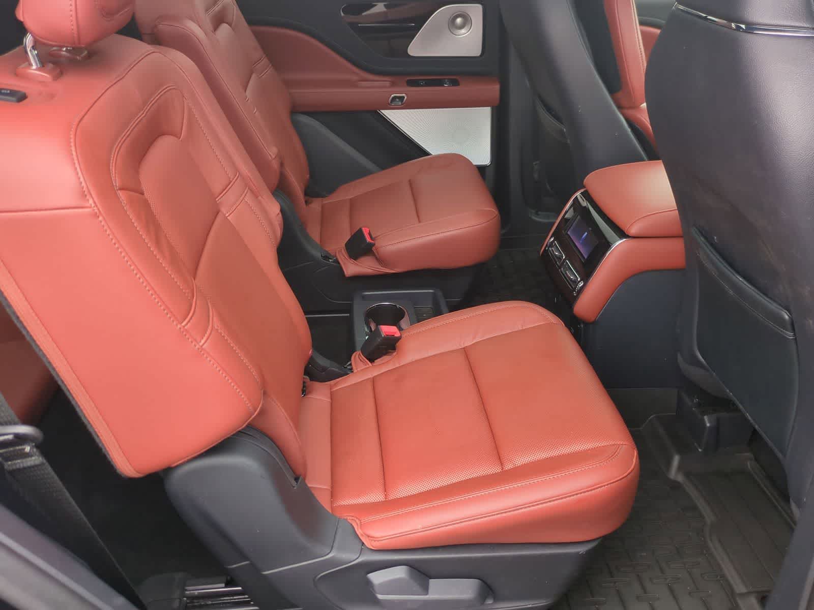 Thumbnail: 2025 Lincoln Aviator - 36