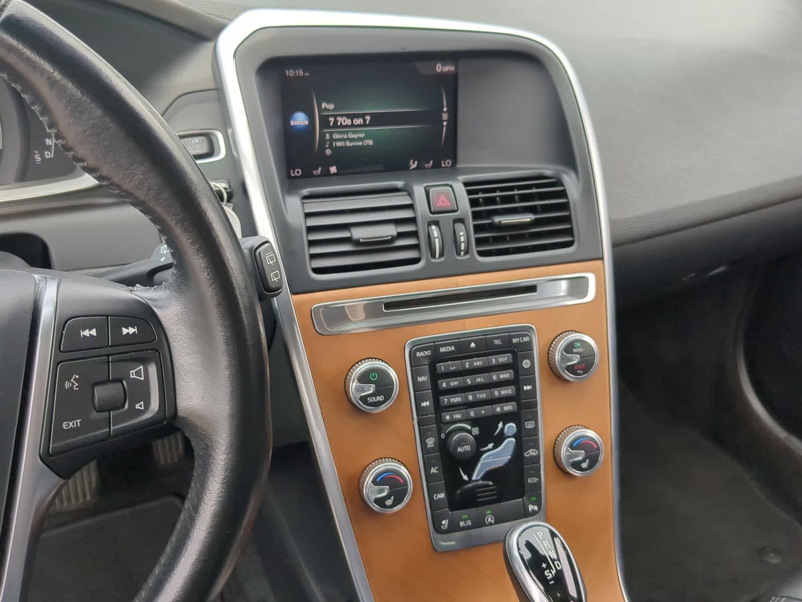 Thumbnail: 2017 Volvo XC60 - 29