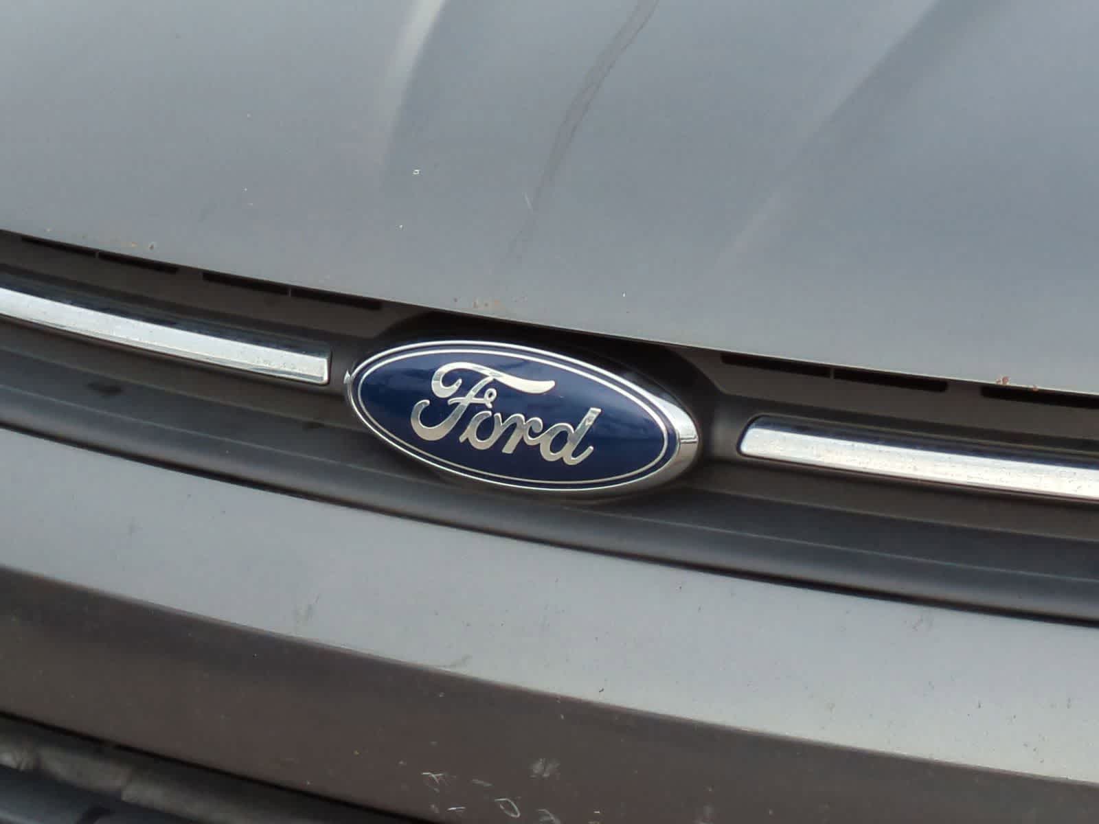 Thumbnail: 2015 Ford Escape - 16