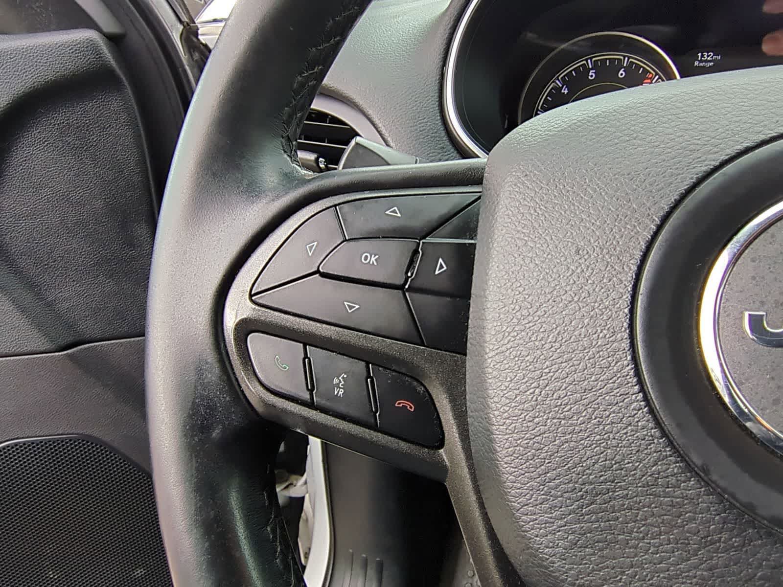 Thumbnail: 2020 Jeep Cherokee - 34