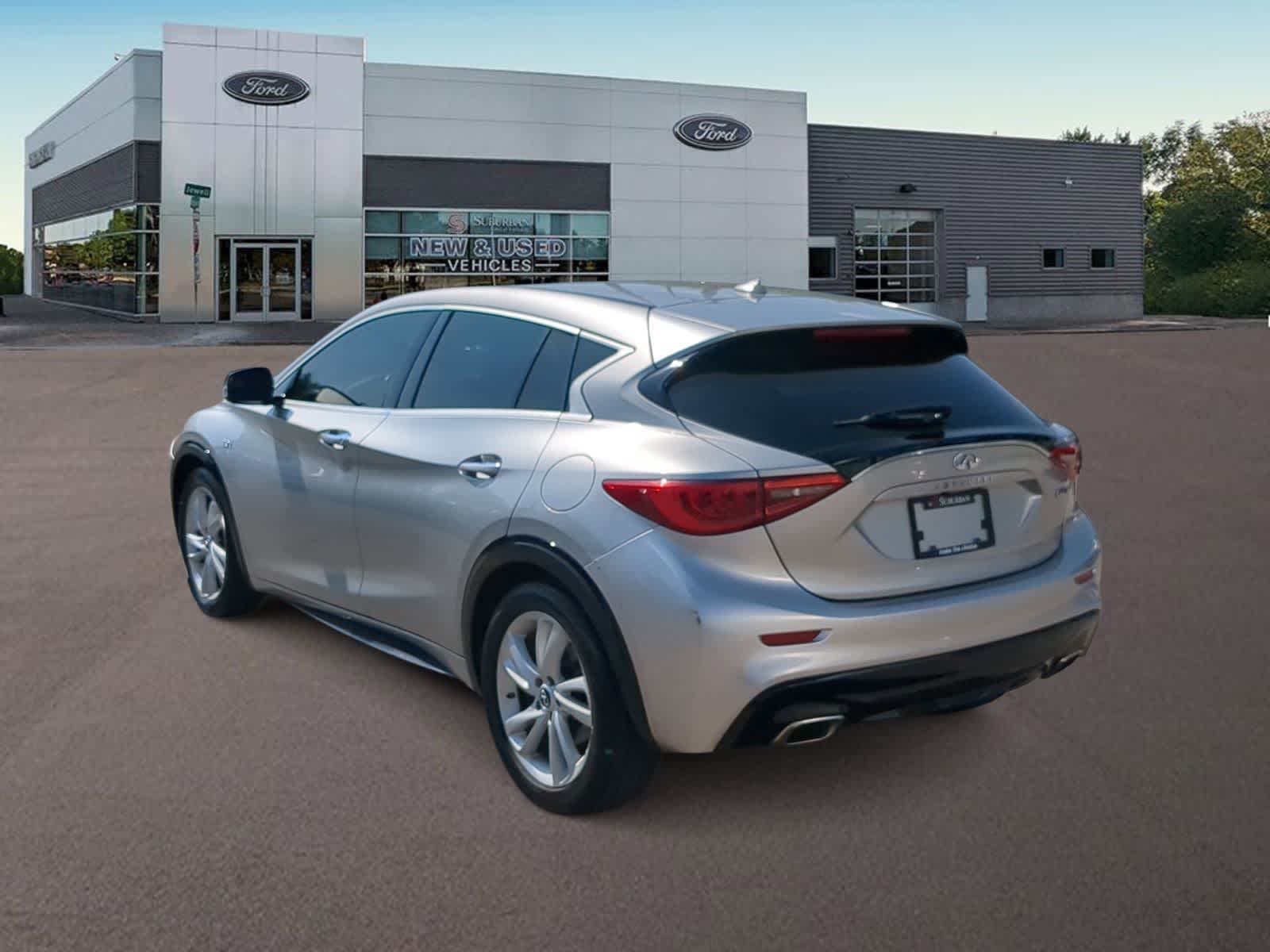Thumbnail: 2018 INFINITI QX30 - 8