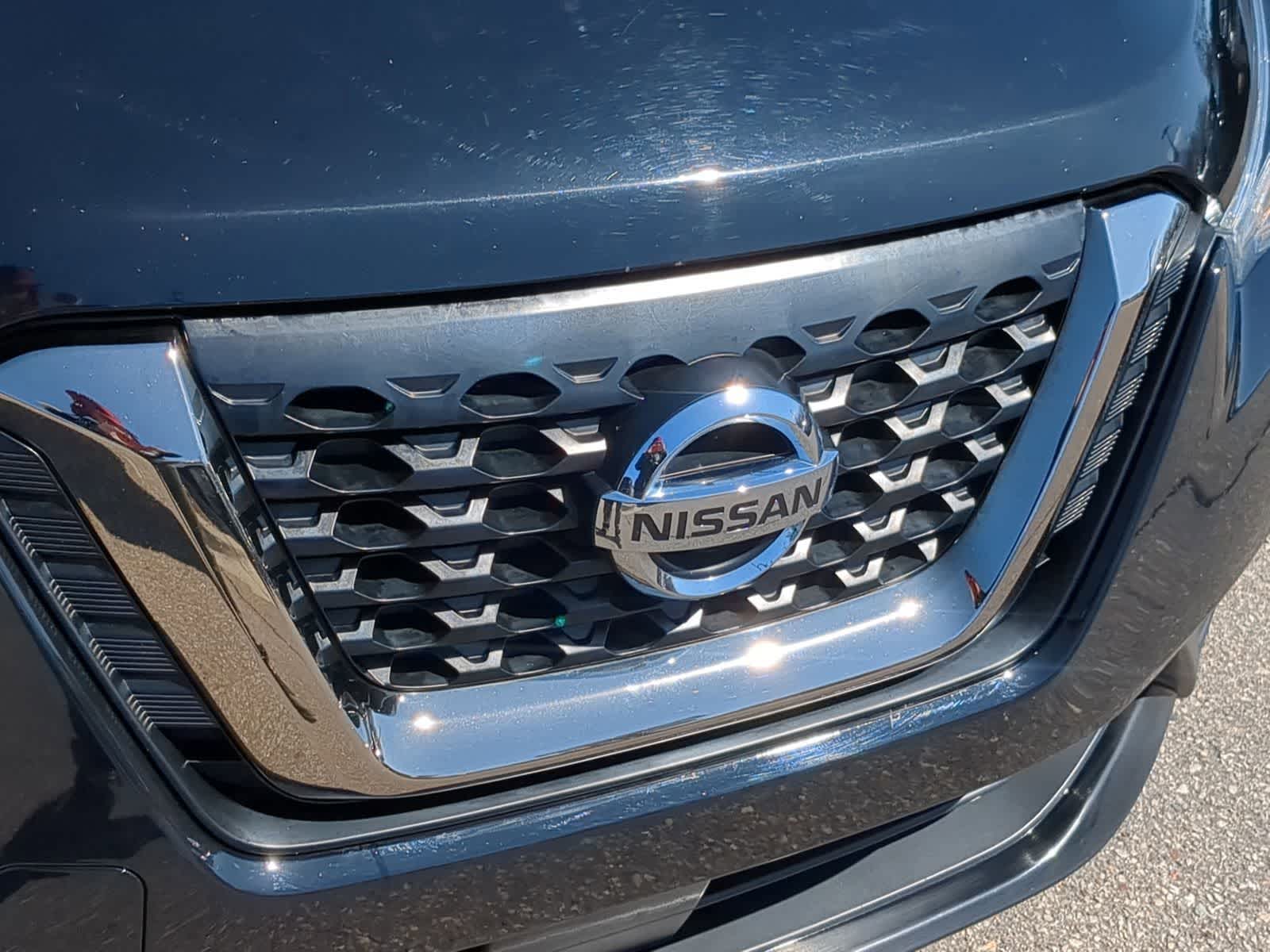 2020 Nissan Kicks SR 14